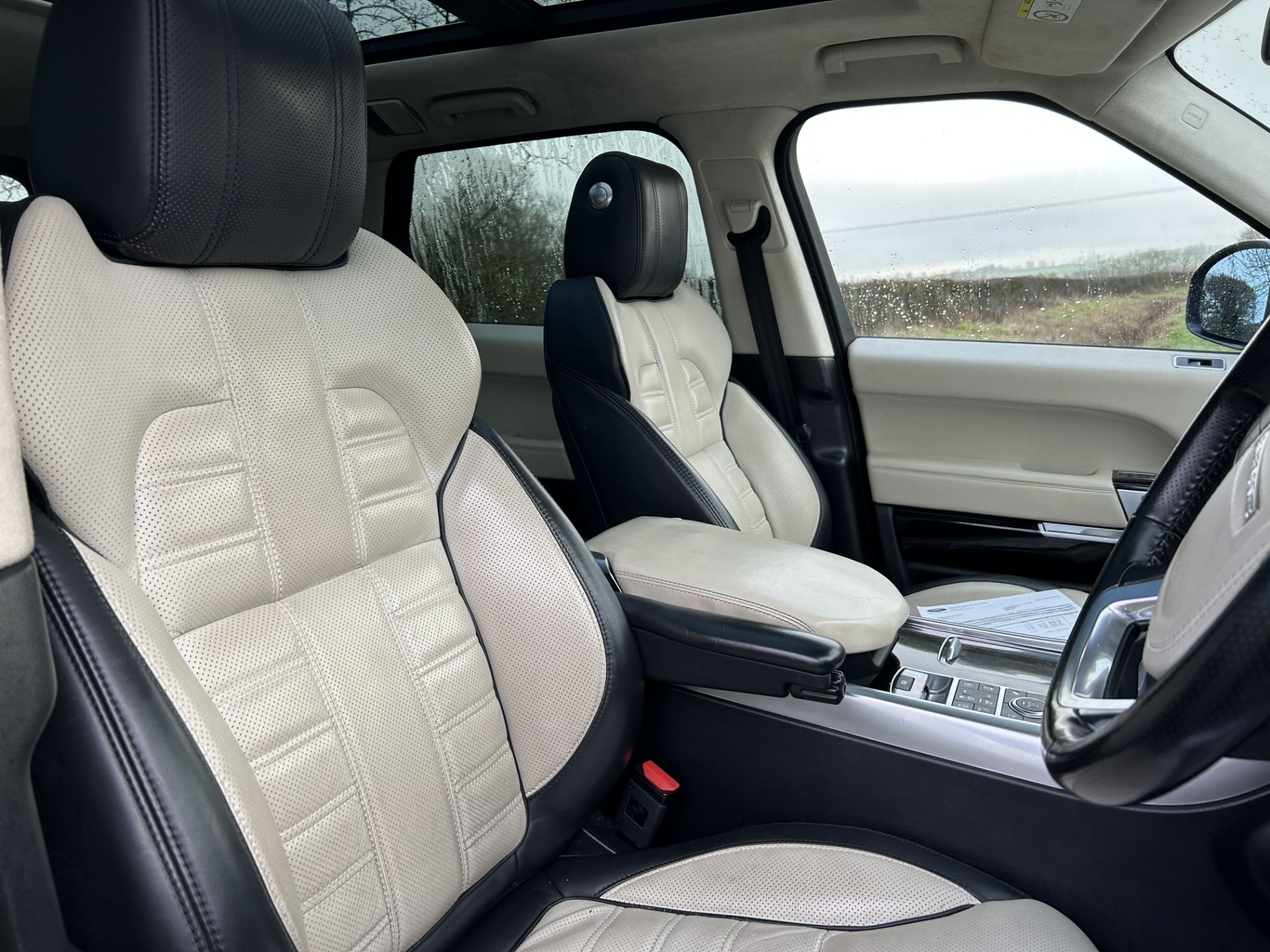 RANGE ROVER SPORT AUTOBIOGRAPHY DYNAMIC 3.0 SDV6 DIESEL/HYBRID AUTOMATIC * 15 REG * SERVICE HISTORY! - Image 25 of 39