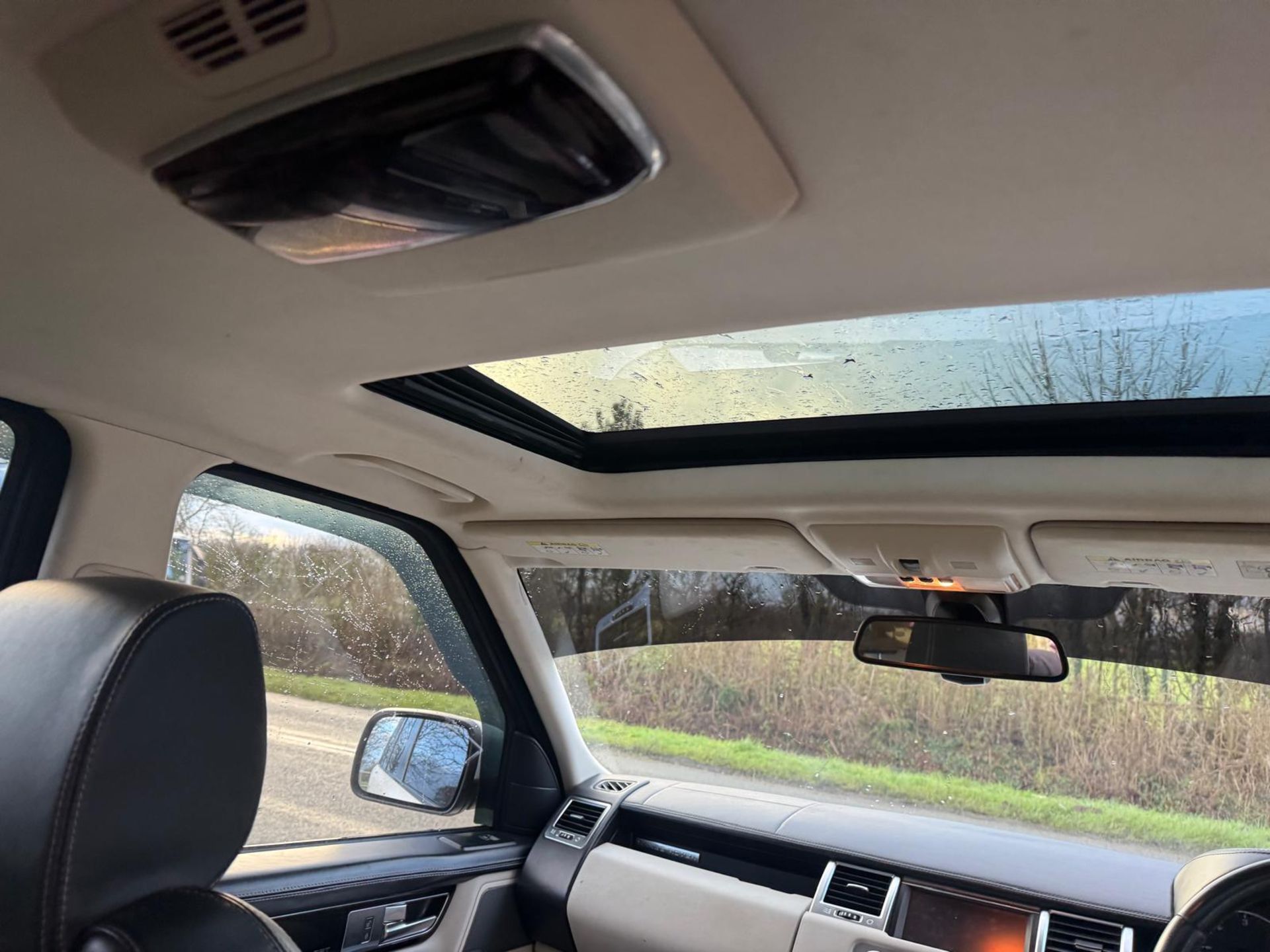 RANGE ROVER SPORT 3.0 SDV6 AUTOBIOGRAPHY (12 REG) * SERVICE HISTORY * AUTOMATIC * 93K MILES !!! - Image 23 of 26