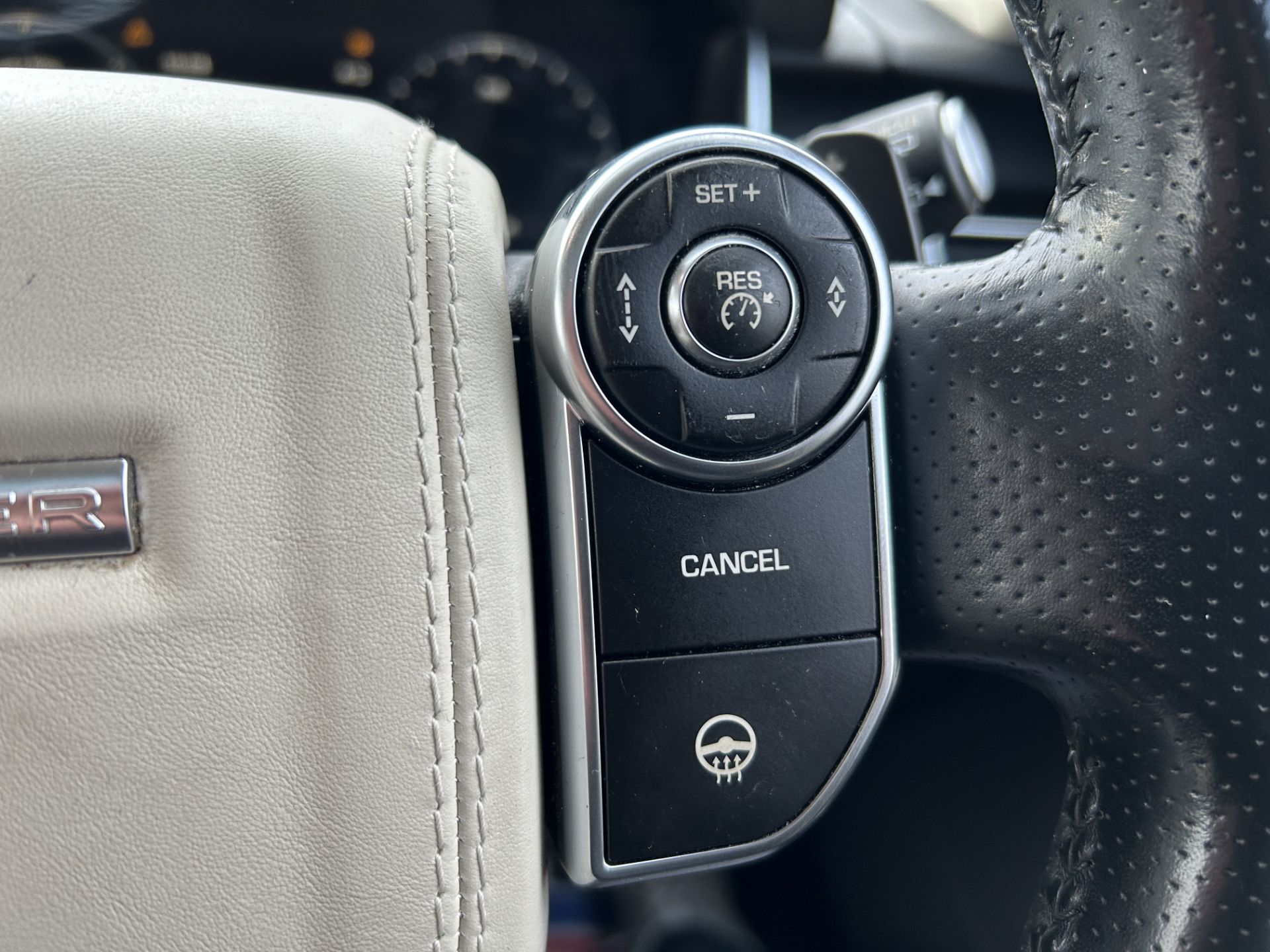 RANGE ROVER SPORT AUTOBIOGRAPHY DYNAMIC 3.0 SDV6 DIESEL/HYBRID AUTOMATIC * 15 REG * SERVICE HISTORY! - Image 31 of 39