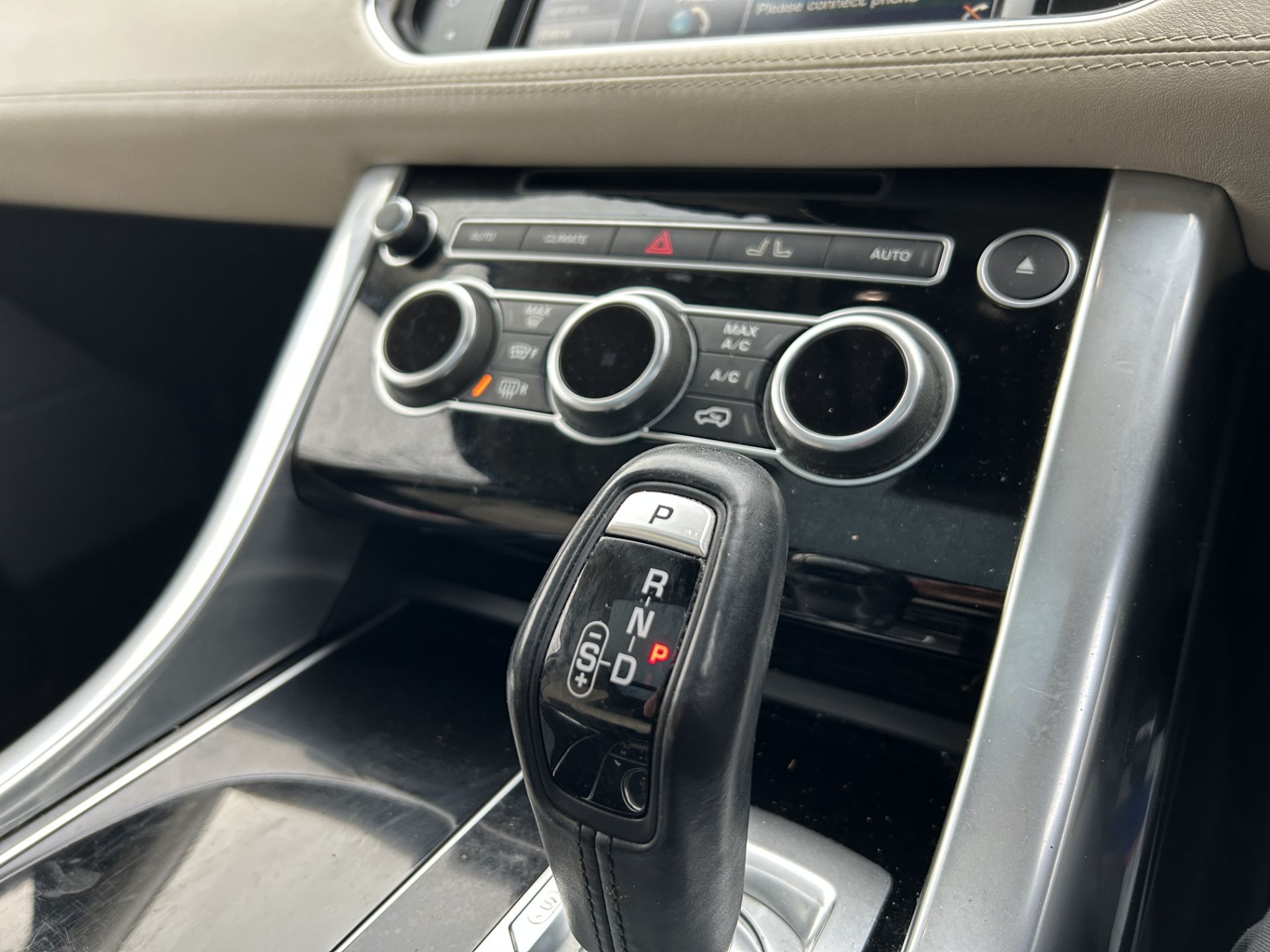 RANGE ROVER SPORT AUTOBIOGRAPHY DYNAMIC 3.0 SDV6 DIESEL/HYBRID AUTOMATIC * 15 REG * SERVICE HISTORY! - Image 32 of 39