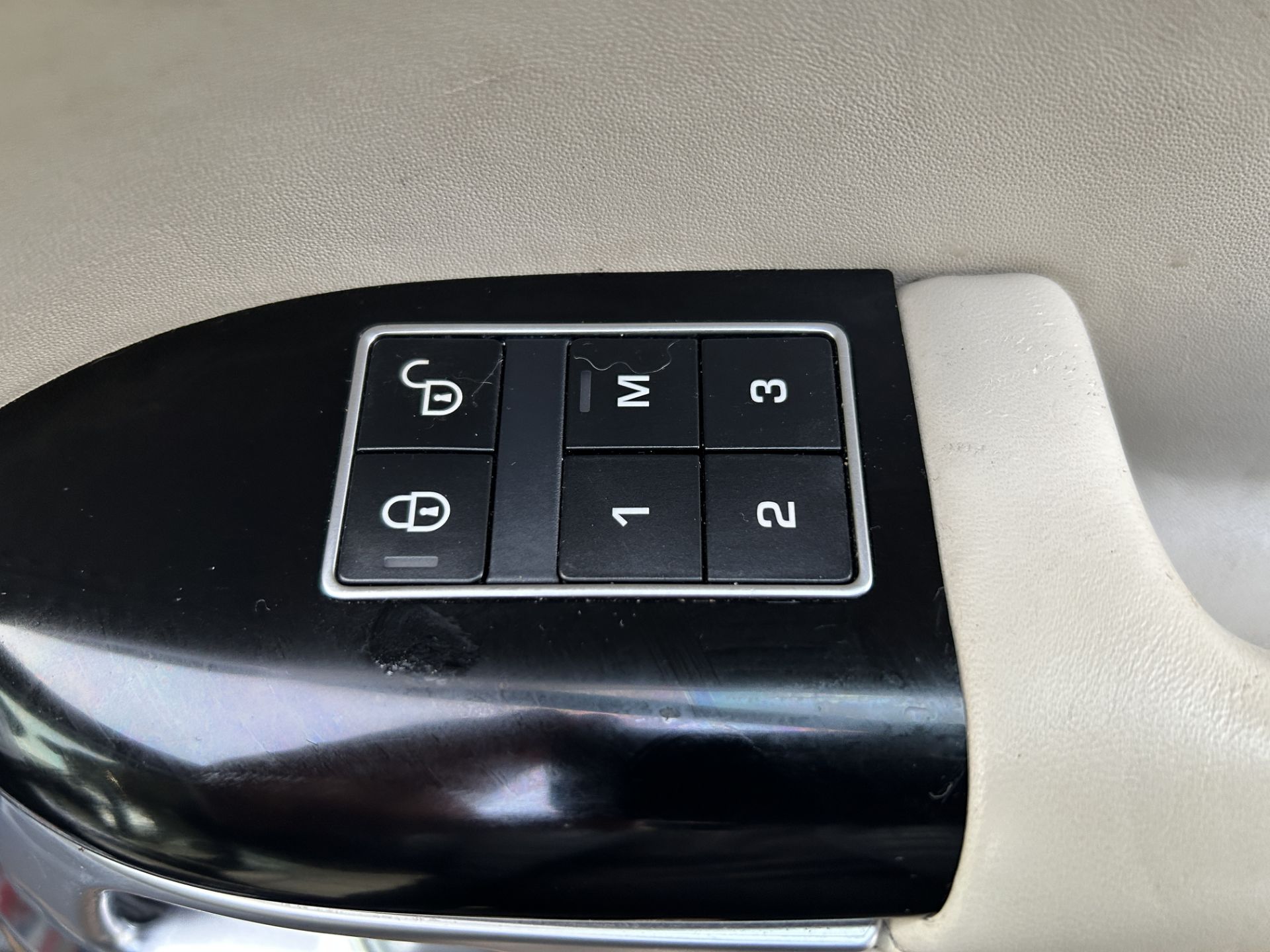 RANGE ROVER SPORT AUTOBIOGRAPHY DYNAMIC 3.0 SDV6 DIESEL/HYBRID AUTOMATIC * 15 REG * SERVICE HISTORY! - Image 26 of 39