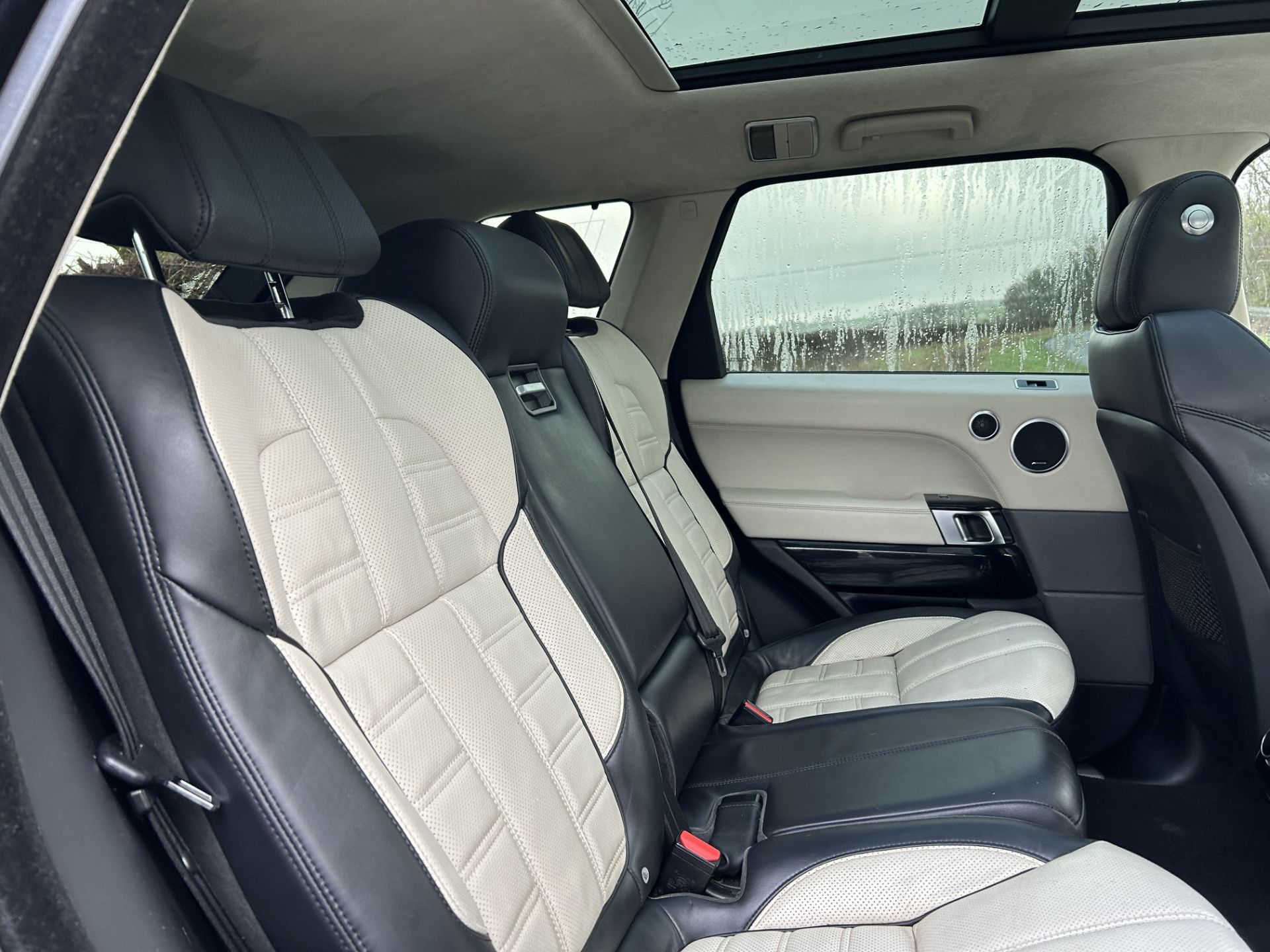 RANGE ROVER SPORT AUTOBIOGRAPHY DYNAMIC 3.0 SDV6 DIESEL/HYBRID AUTOMATIC * 15 REG * SERVICE HISTORY! - Image 20 of 39