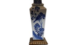 CHINESE BLUE AND WHITE VASE, KANGXI STYLE, THOUGH 20TH CENTURY