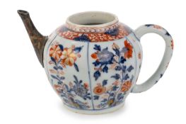 CHINESE PORCELAIN TEAPOT, 18TH CENTURY, QIANLONG (1736 - 1795)