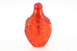 CHINESE AMBER COLOURED SNUFF BOTTLE, LATE 20TH CENTURY