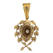 DIAMOND PENDANT, CIRCA 1940's