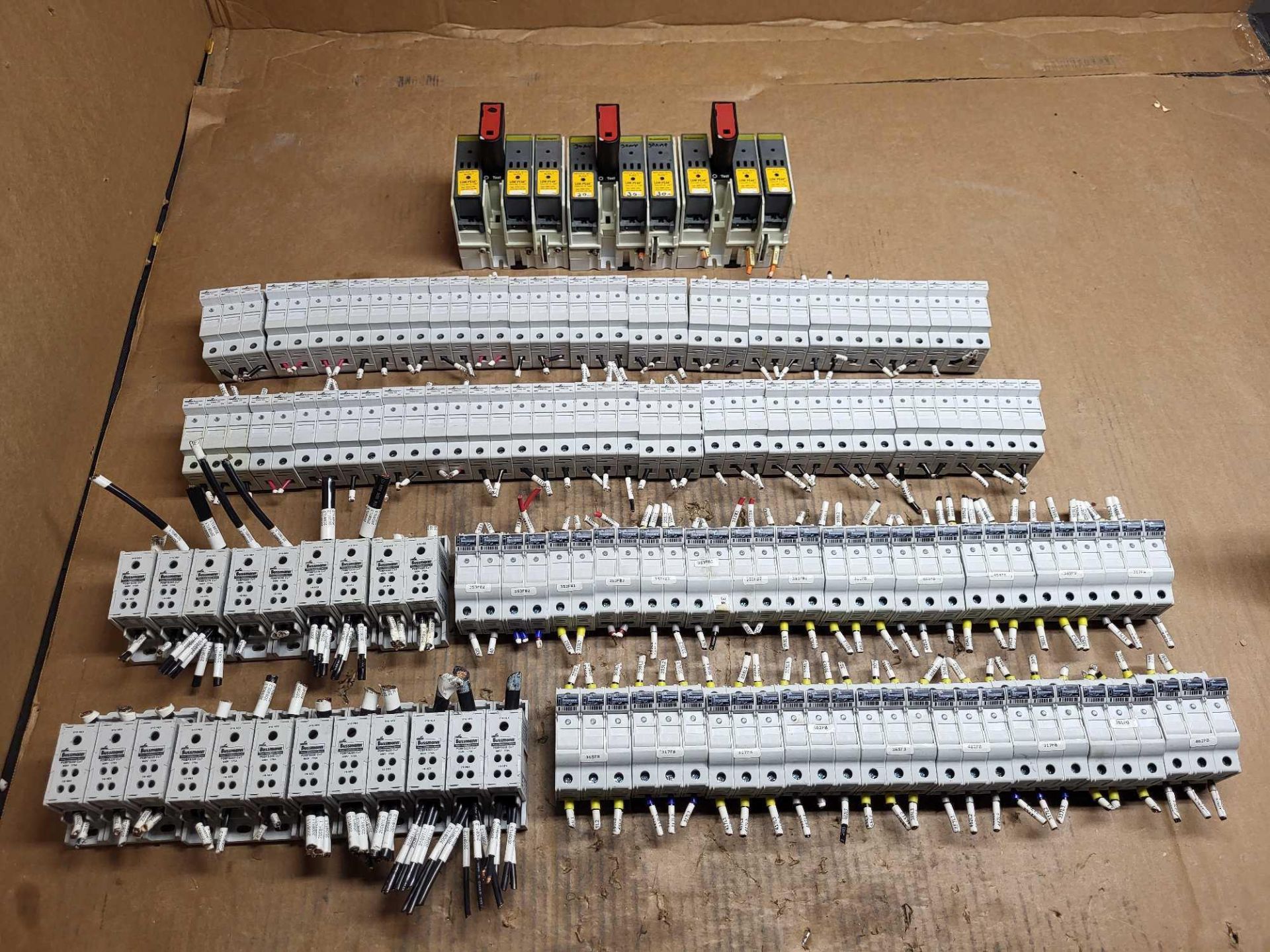 LOT OF BUSSMANN COMPONENTS; W/ (21) PDBFS220, 600V, 175A, W/ (137 ...