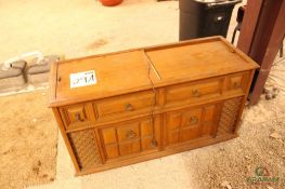 MAGNAVOX HOME ENTERTAINMENT CABINET, RECORD PLAYER/RADIO, (43) LP'S & (138) SINGLES