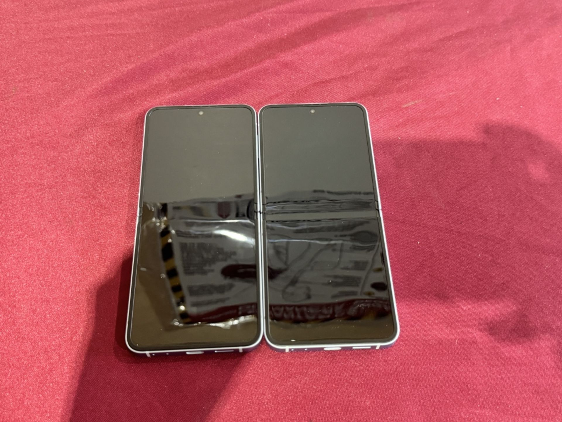 SAMSUNG GALAXY Z FLIP6 - Image 3 of 3