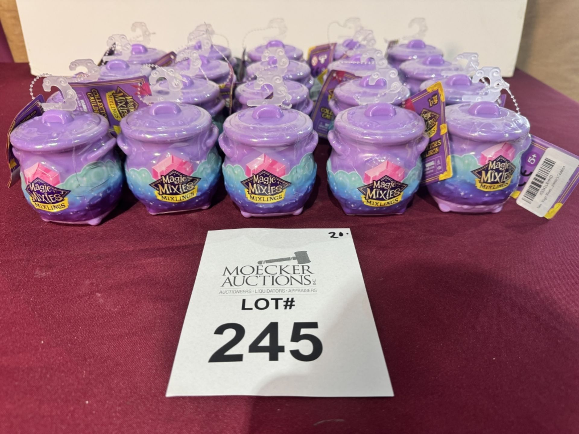 MAGIC MIXIES MIXLINGS COLLECTOR'S CAULDRON, NEW