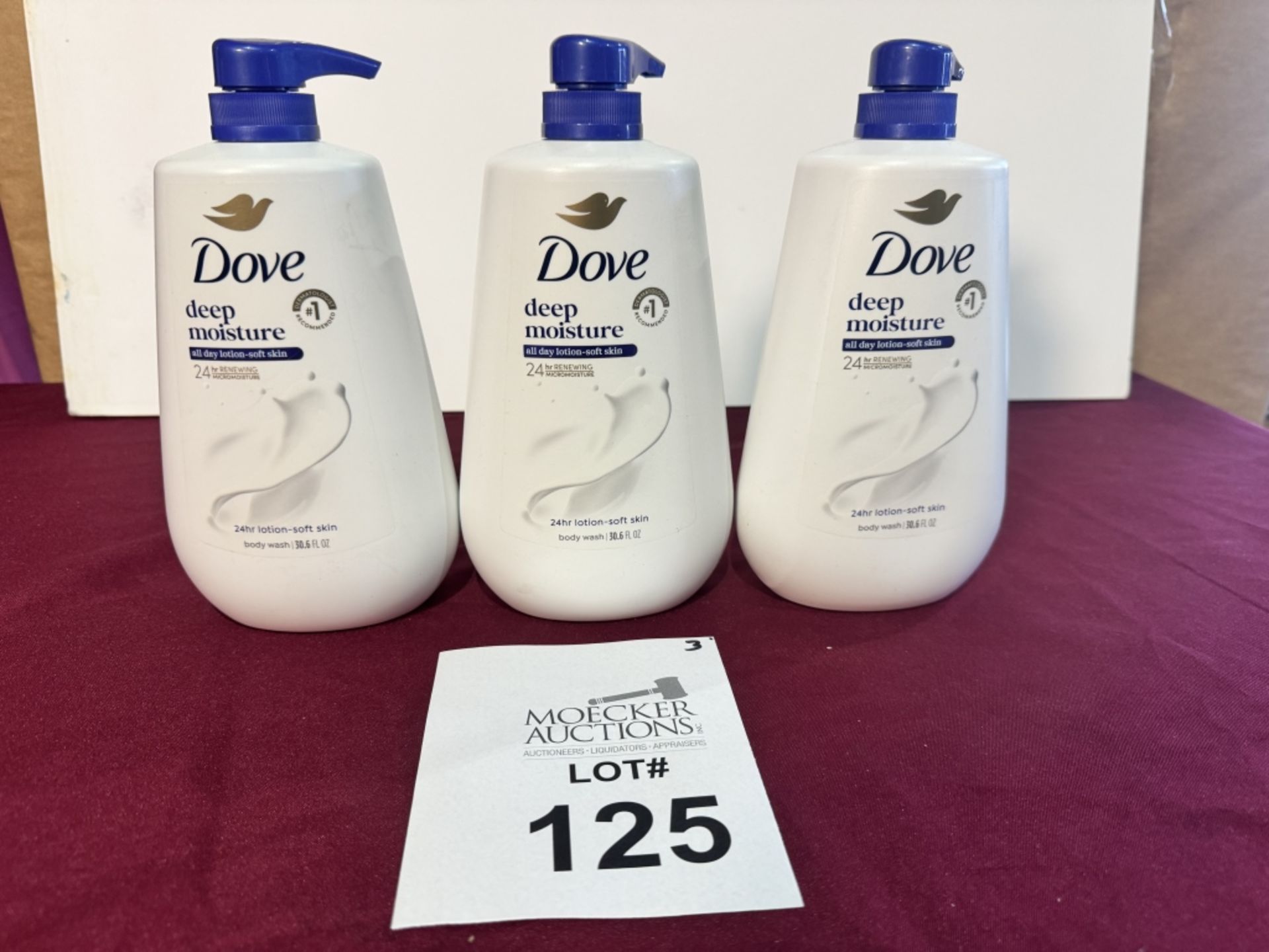 DOVE DEEP MOISTURE BODY WASH 30.6 OZ, NEW