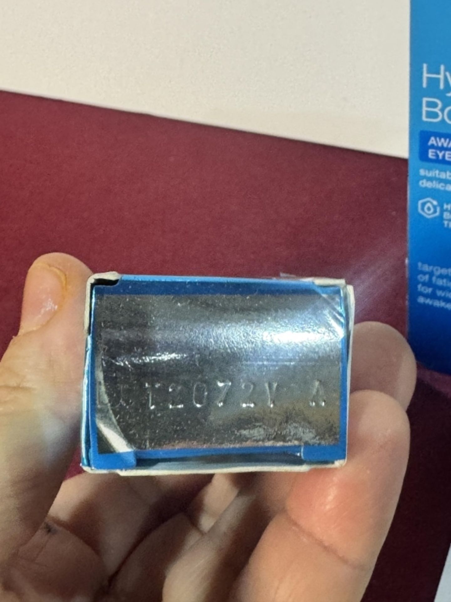 NEUTROGENA HYDRO BOOST EYE CREAM 15ML, NEW - Image 4 of 4