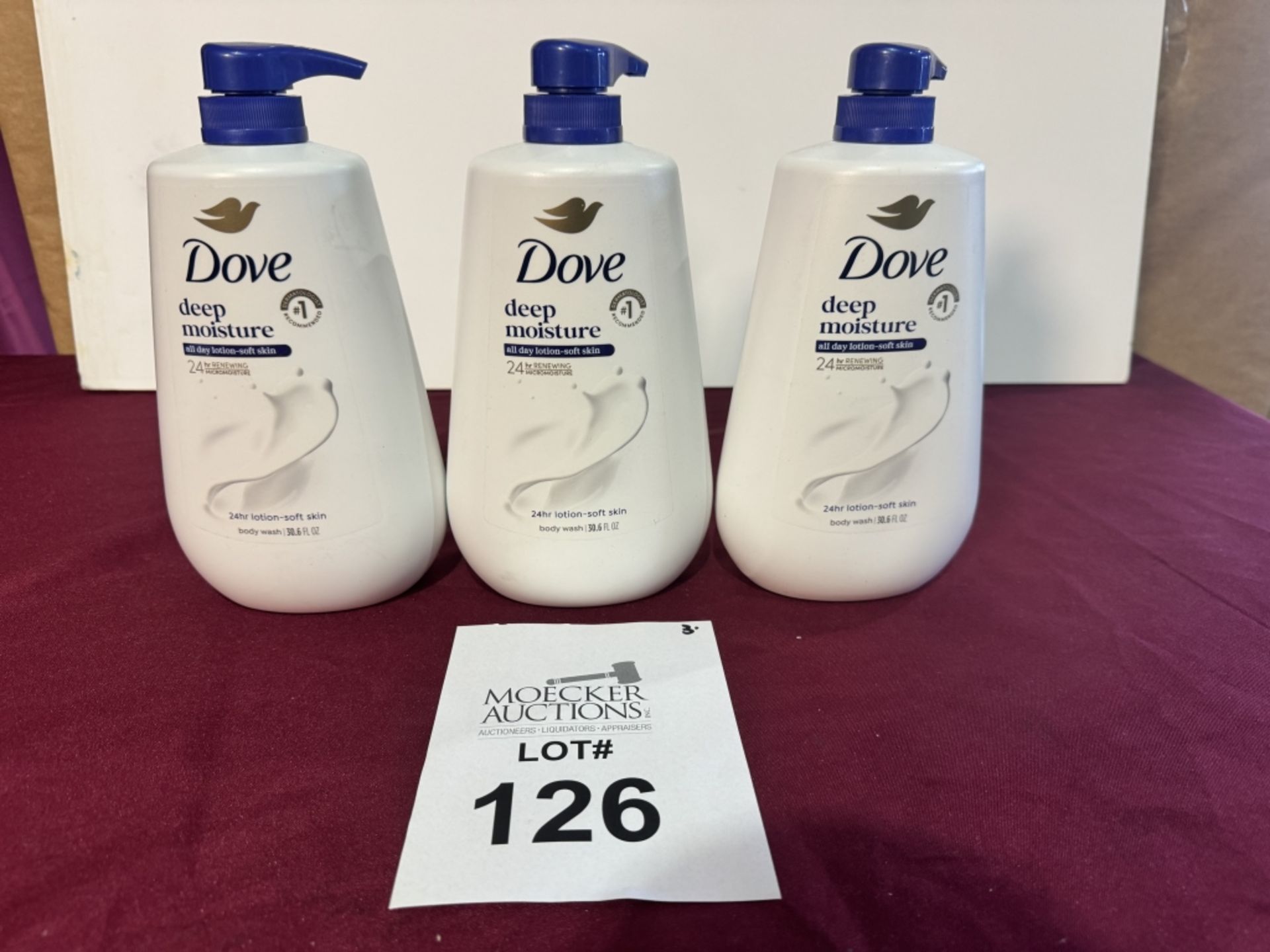 DOVE DEEP MOISTURE BODY WASH 30.6 OZ, NEW
