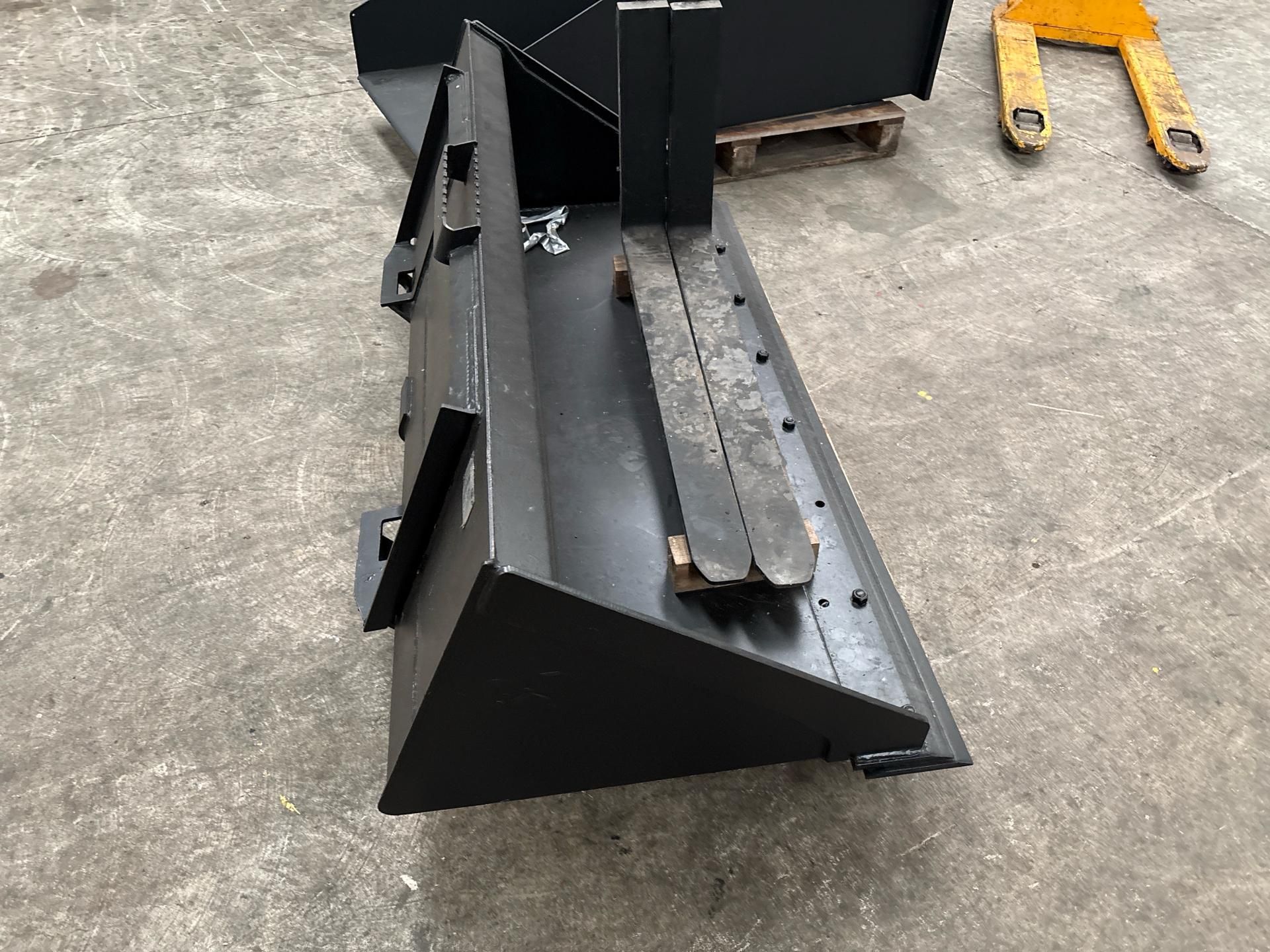 CAT 247kg Bucket - Image 4 of 8