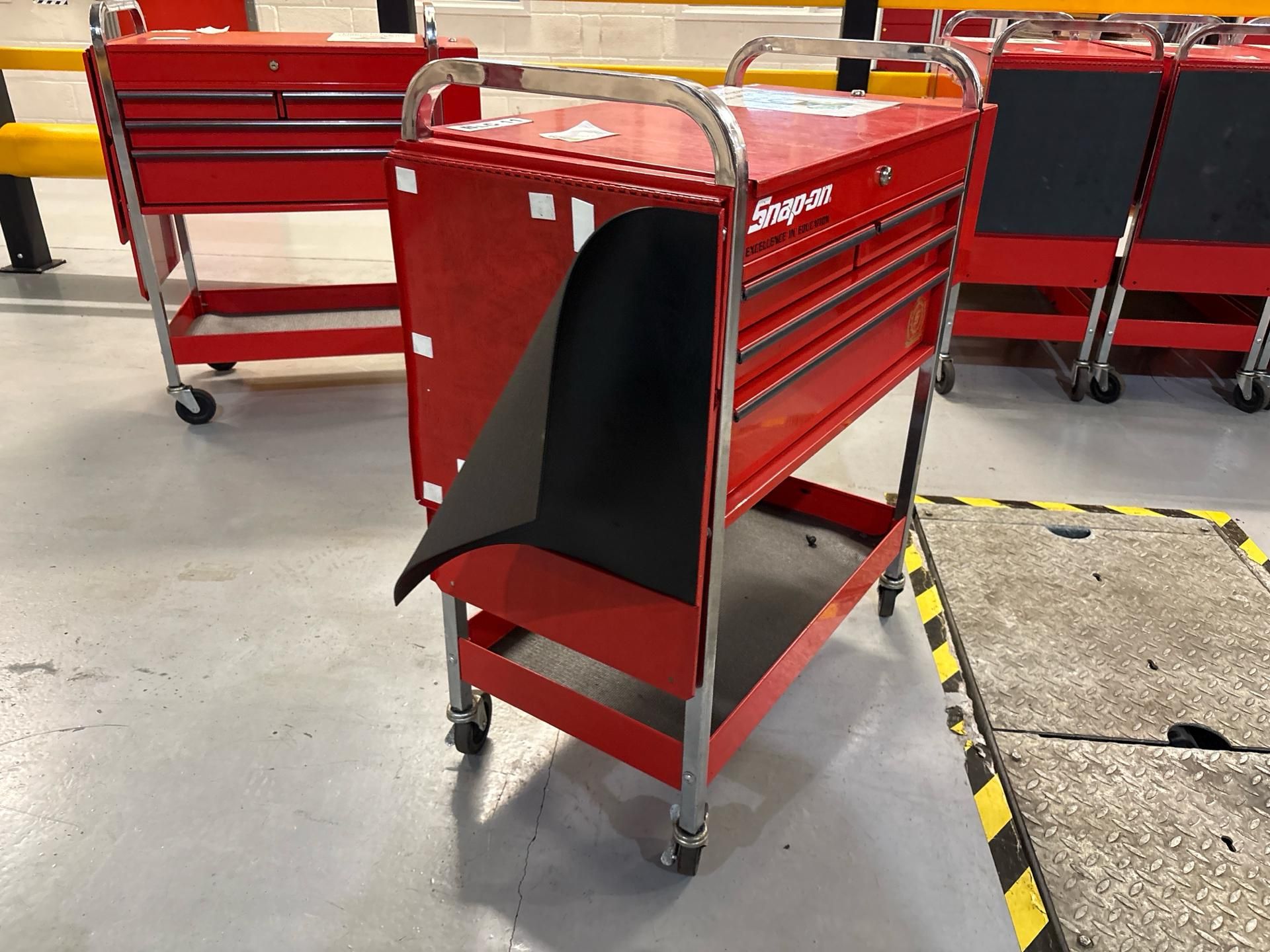 Blue Point Snap On Mobile 7T Roll Cart Includes any tools within ...