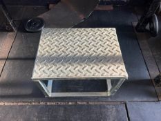 Metal Step - No Reserve