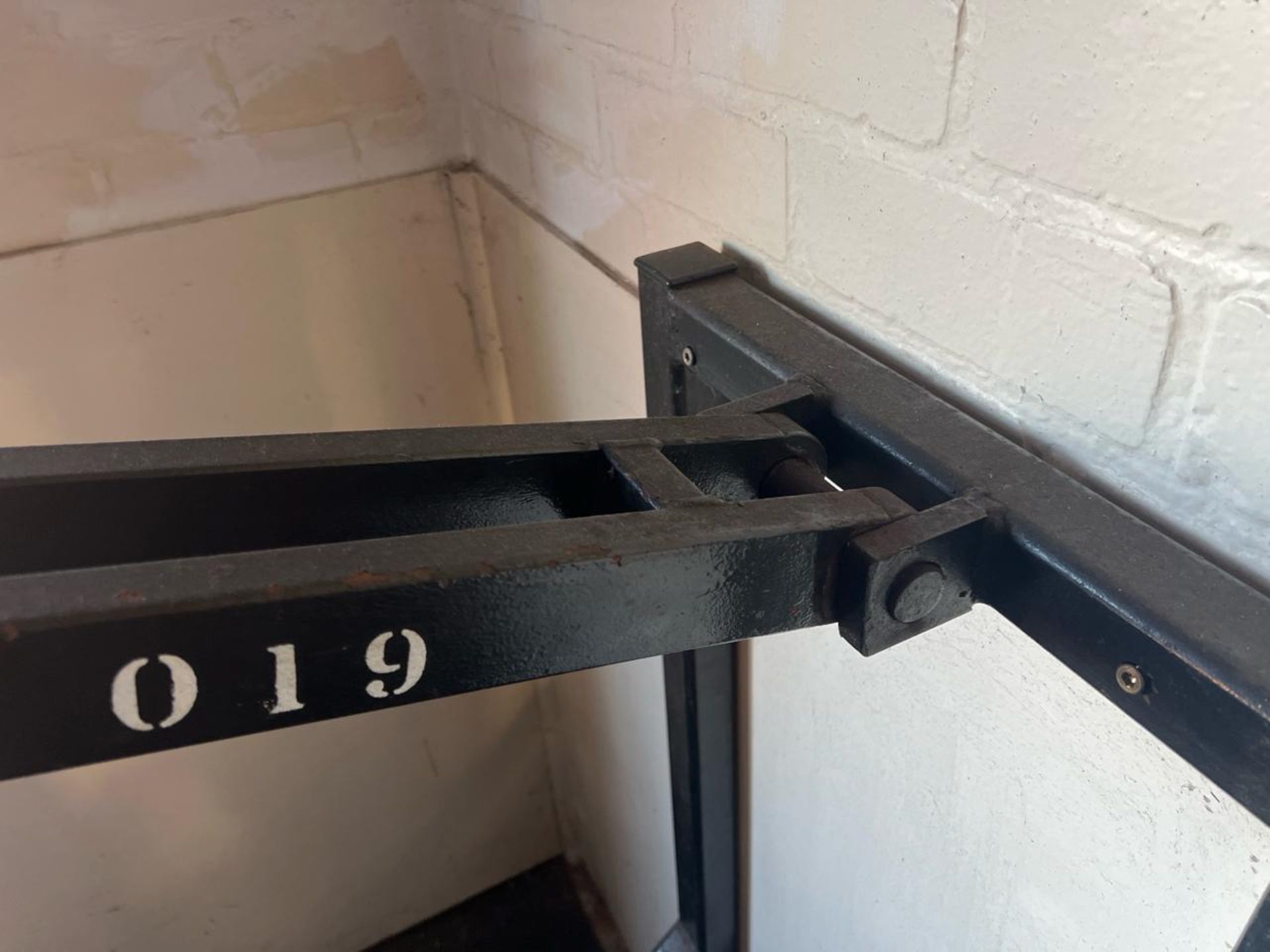 Military Press Machine - No Reserve - Image 8 of 9