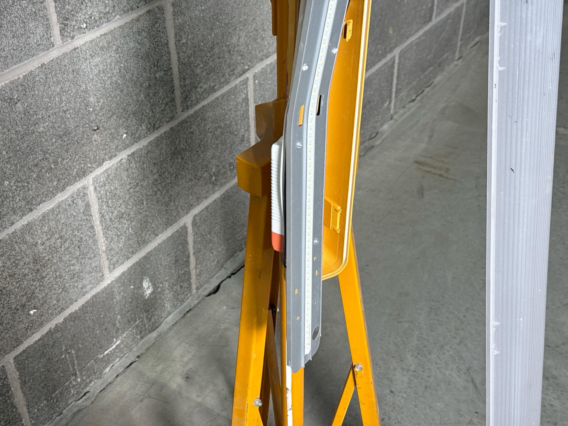 Led Plasterer'S Lights 5Ft. S/N: Blank-THX21861 - No reserve - Image 3 of 6