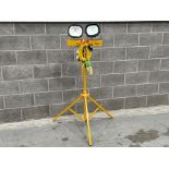 V Twin Head Led With Power Take Off - Thx23900 - No Reserve