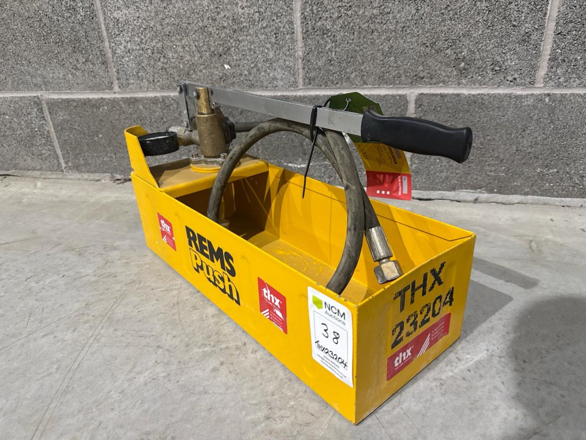 Rems Push Manual Pressure Test Pump. S/N: Blank-THX23204 - No Reserve - Image 5 of 6