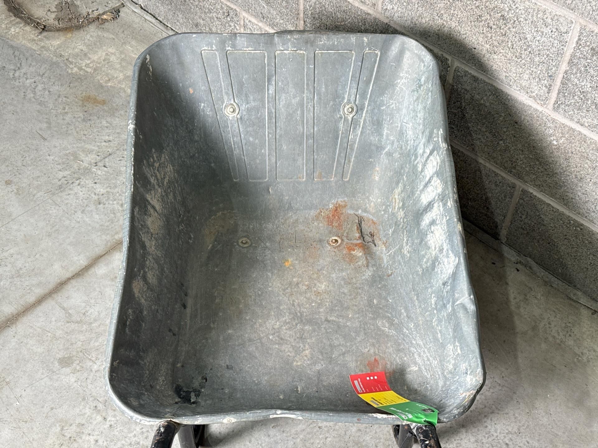 Wheelbarrow. S/N: Blank-THX10710 - No Reserve - Image 5 of 5