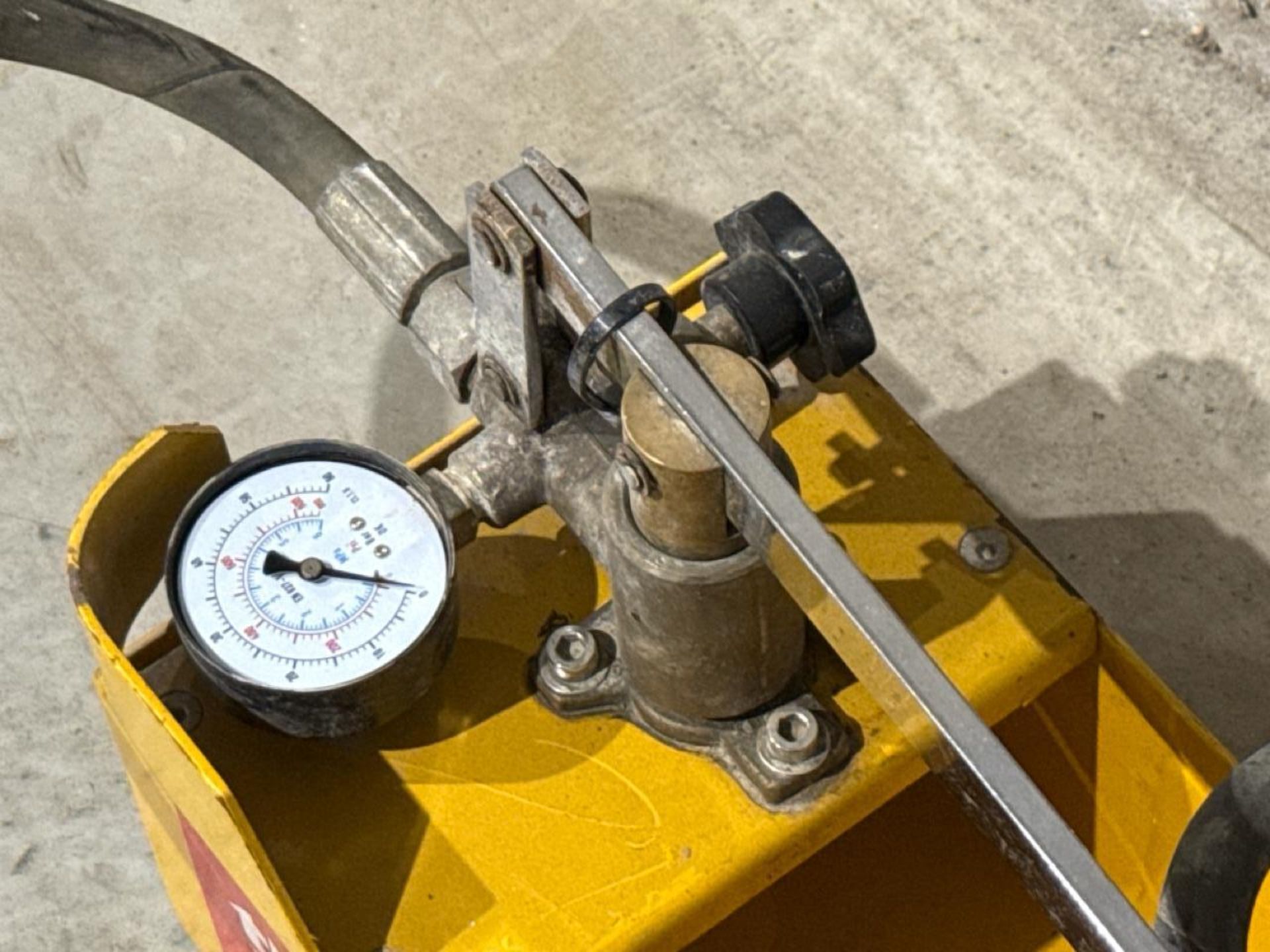 Manual Pressure Test Pump. S/N: Blank-THX10406 - No Reserve - Image 3 of 6