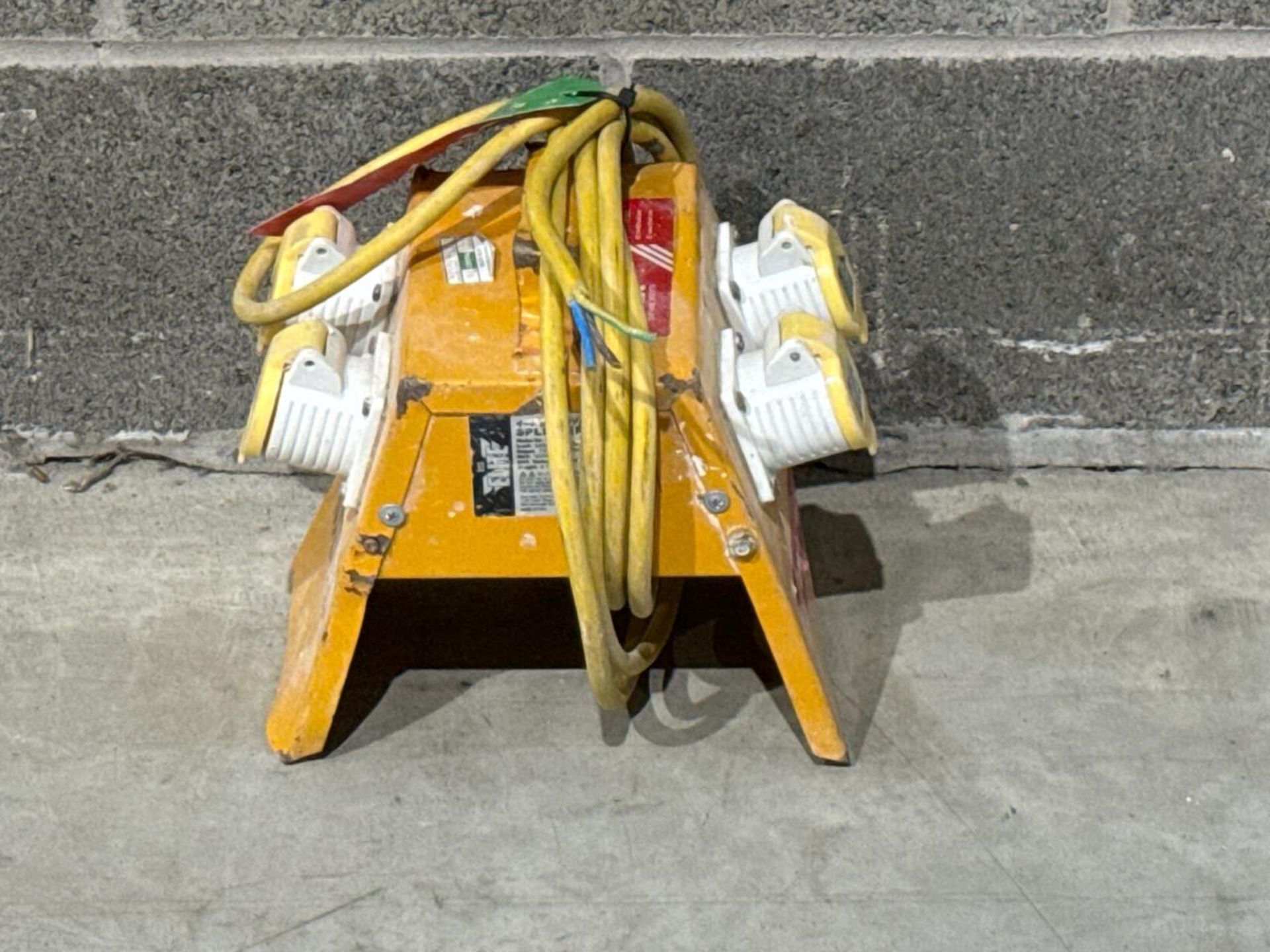 Elite 4 Way Splitter Box 110V 16A. S/N: Blank-THX10915 - No Reserve
