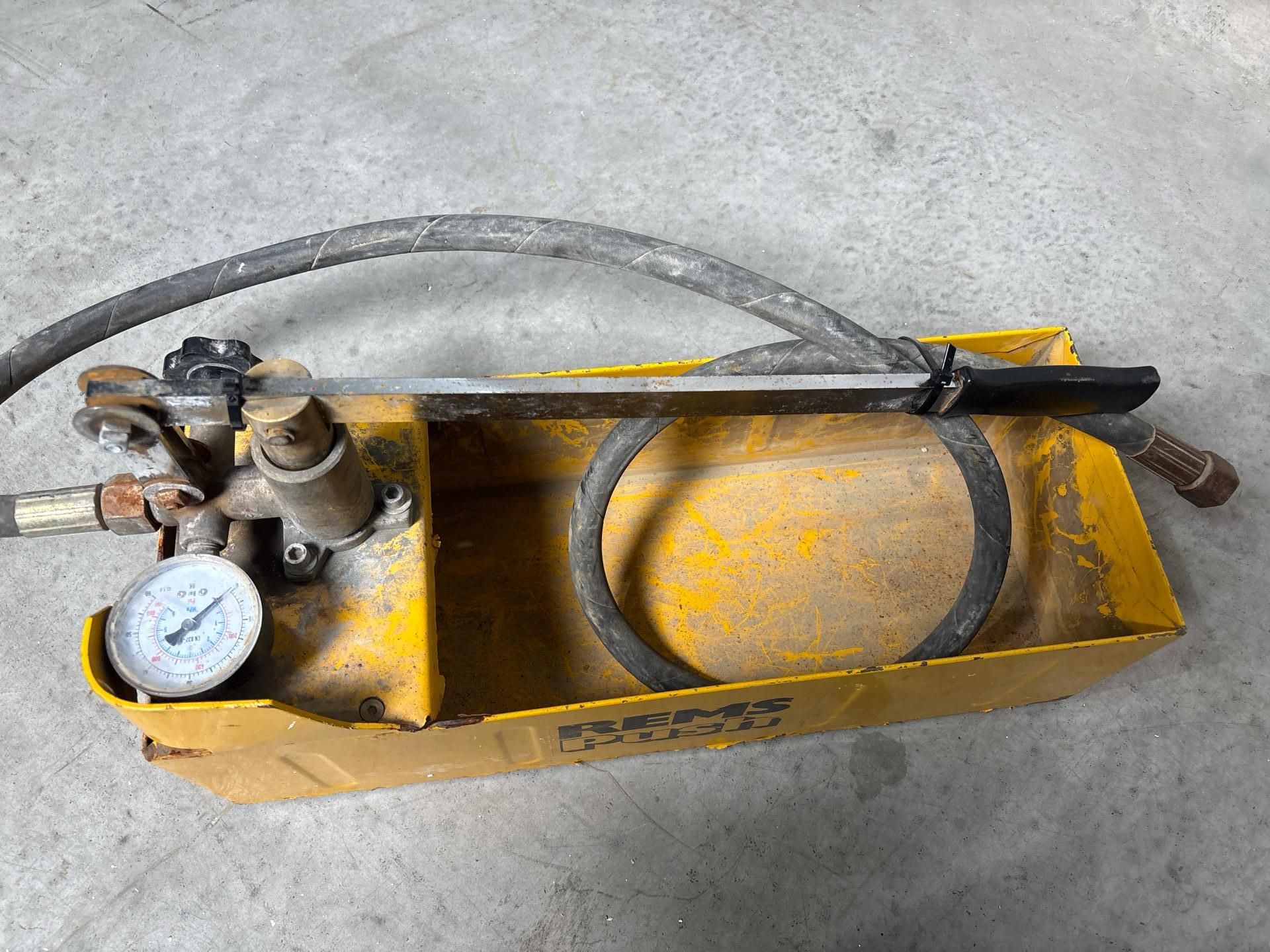 Rems Push Manual Pressure Test Pump. S/N: Blank-THX17857 - No Reserve - Image 5 of 7