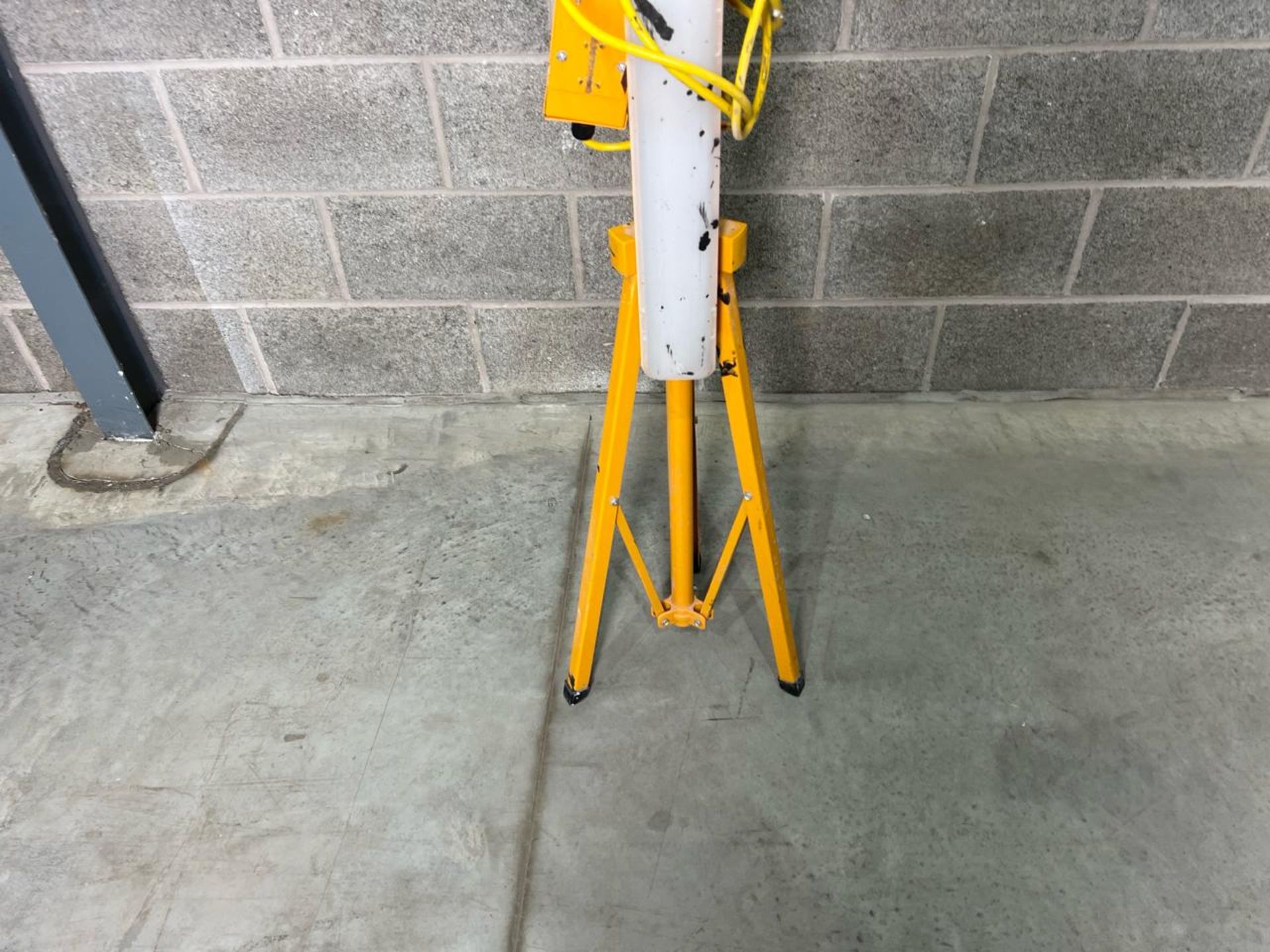 Led Plasterer'S Lights 5Ft. S/N: Blank-THX22298 - No reserve - Image 2 of 5