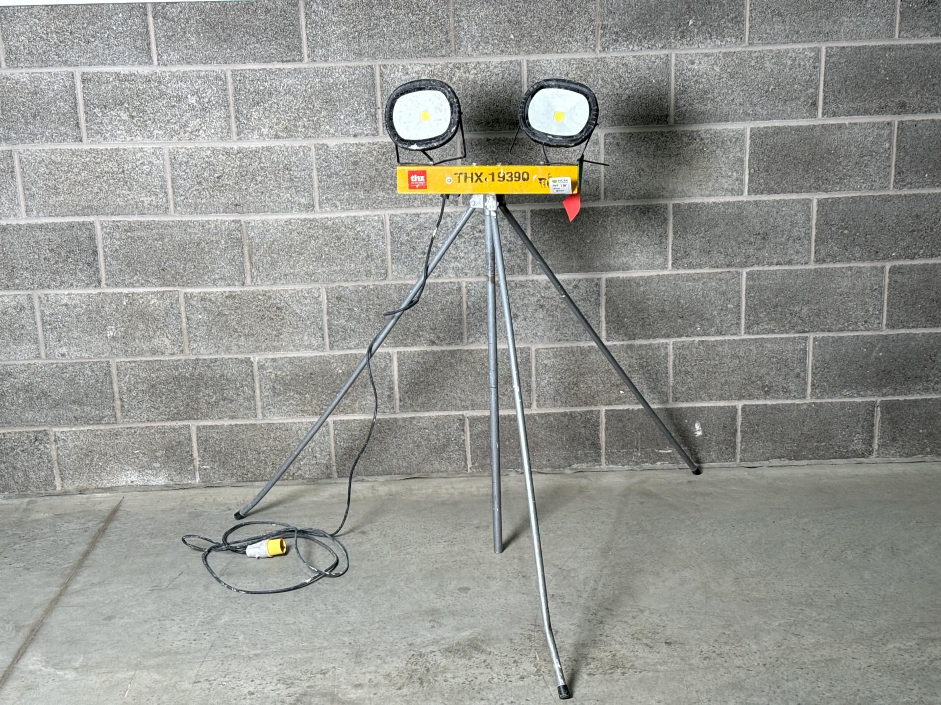 V Twin Head Led With Power Take Off. S/N: Blank-THX18970 - No reserve