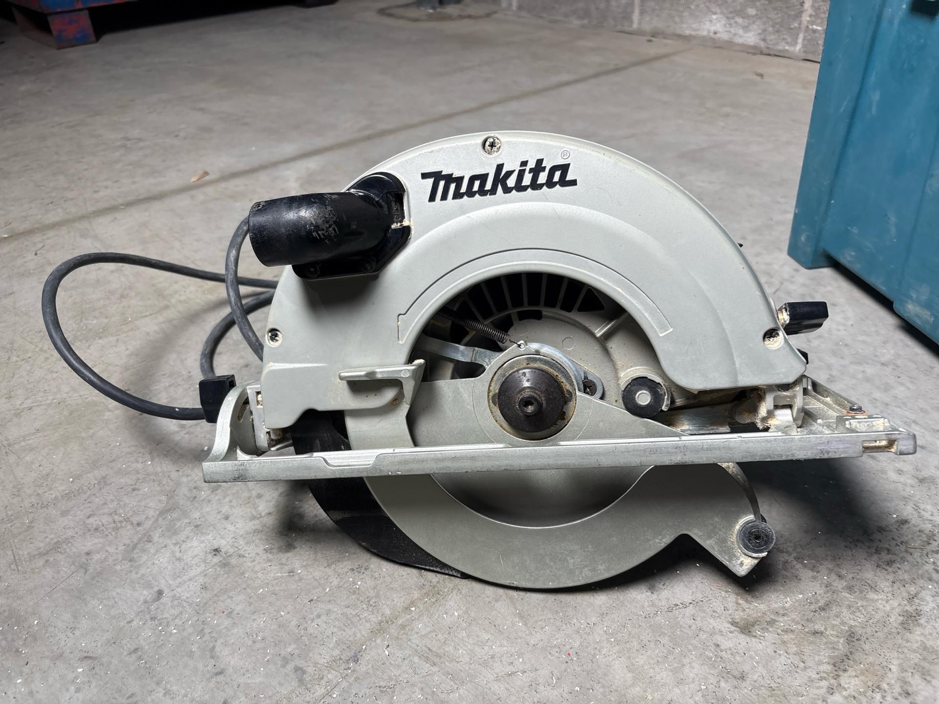 Makita 5903R Saw - THX11655 - No Reserve - Image 5 of 7