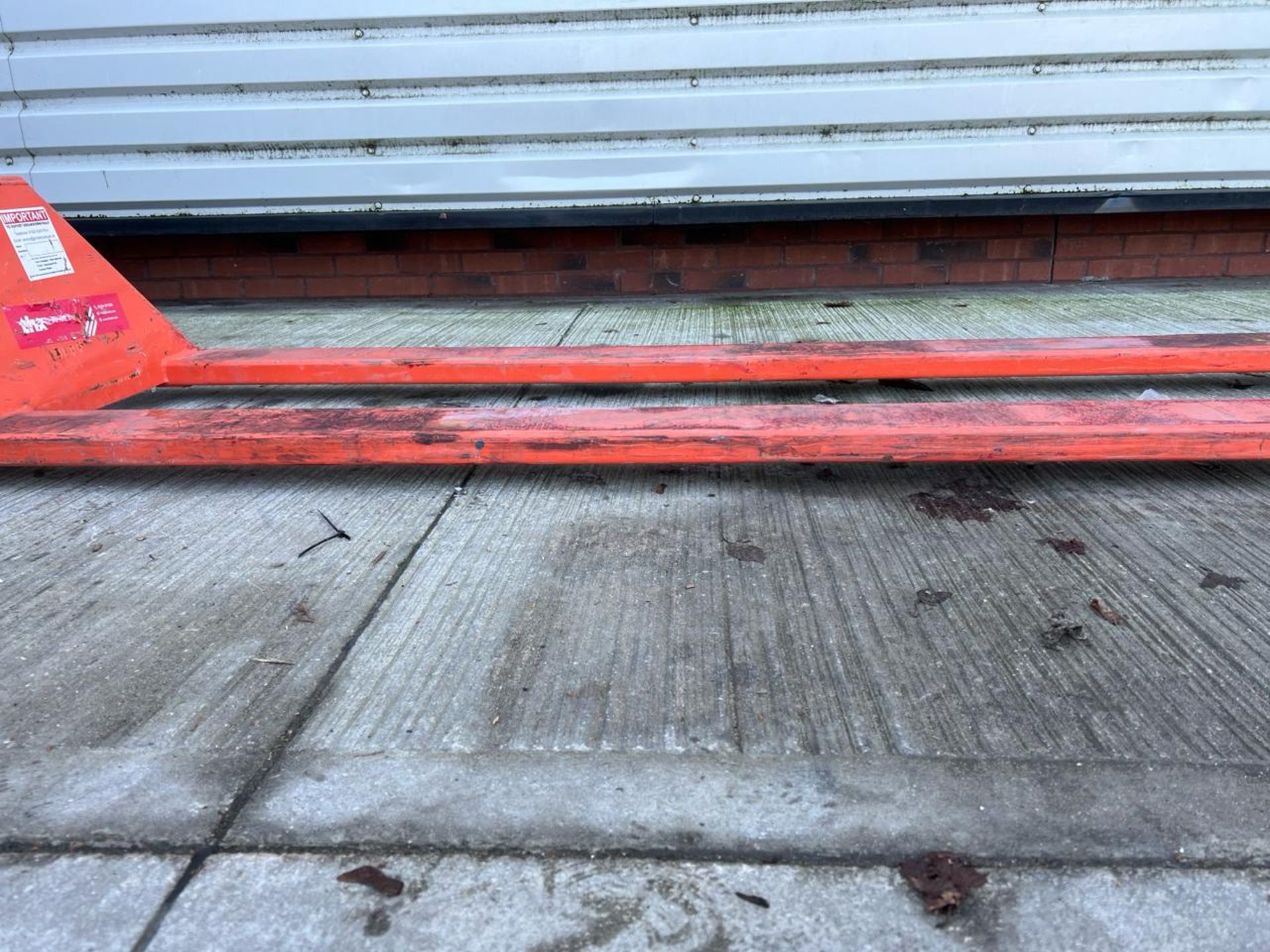 Manual Pallet Truck - 1500Kg - 3M. S/N: 8848476-THX18571 - No Reserve - Image 12 of 13