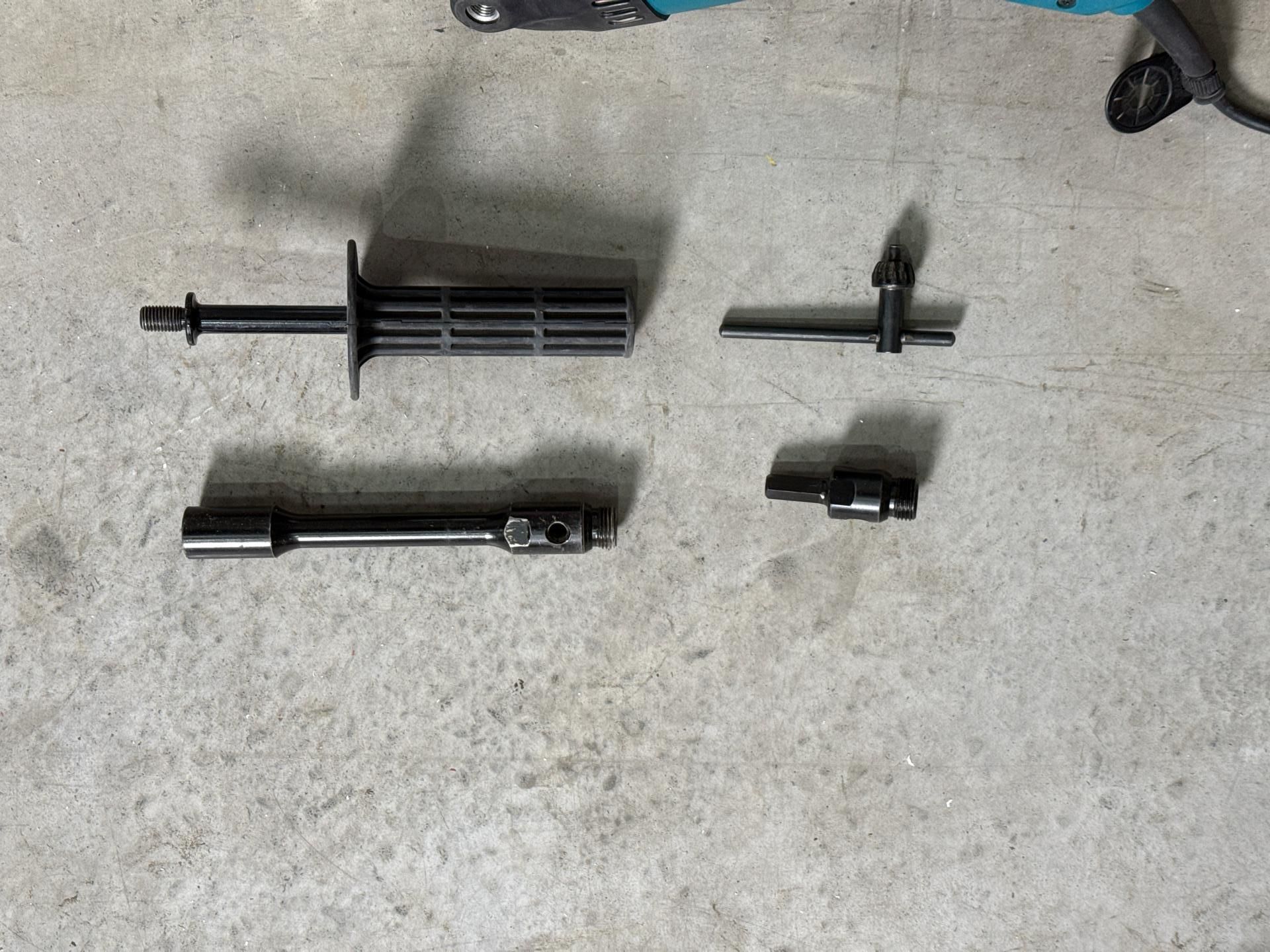 Makita Electric Diamond Core Drill - THX20324 - No Reserve - Image 2 of 7