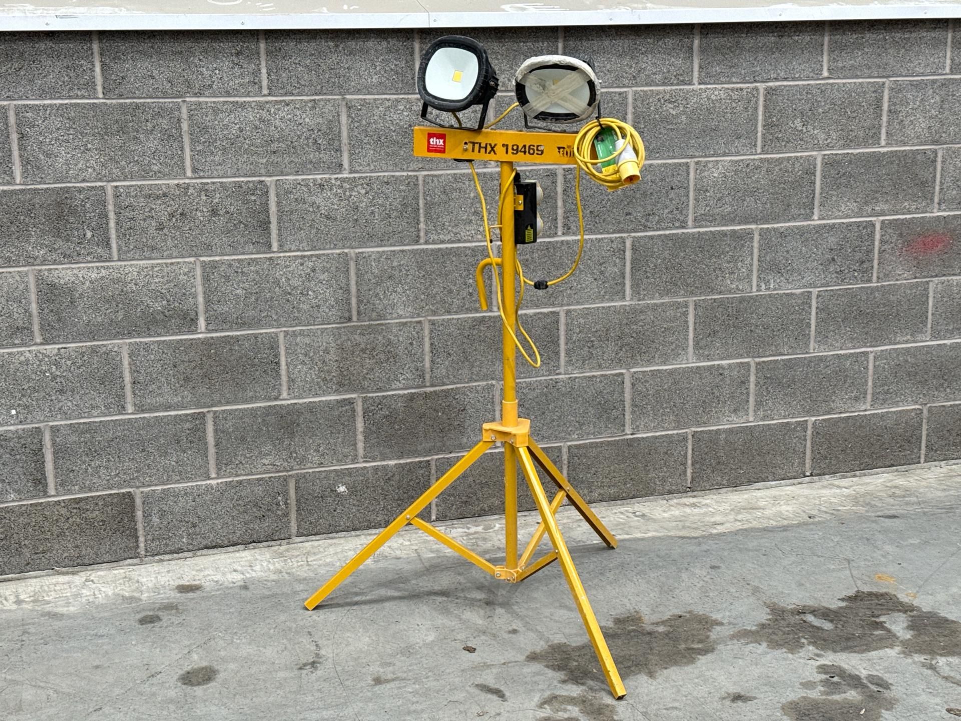 V Twin Head Led With Power Take Off - Thx19469 - No Reserve