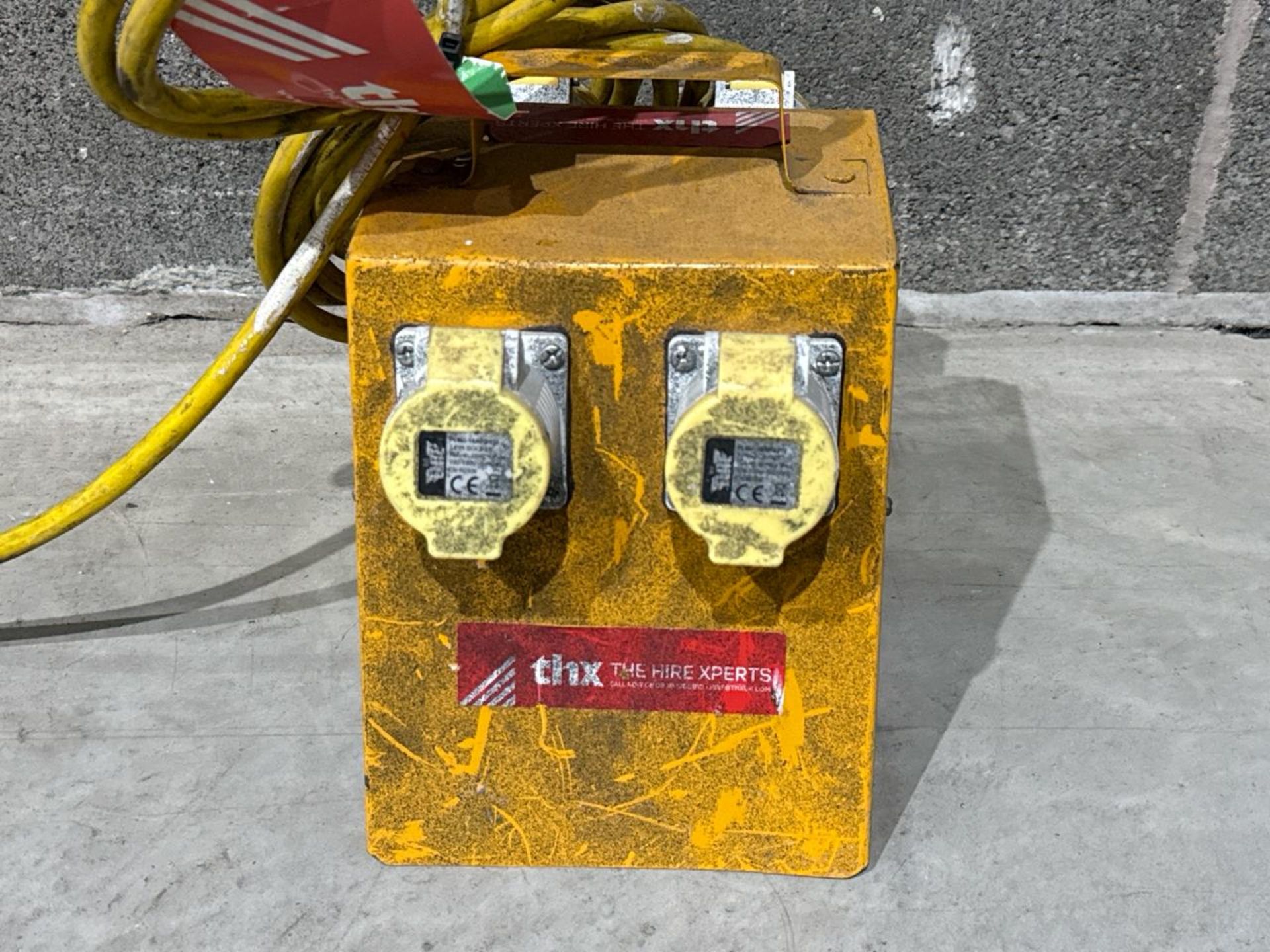 Elite 4 Way Splitter Box 110V 16A. S/N: Blank-THX10914 - No Reserve - Image 3 of 6