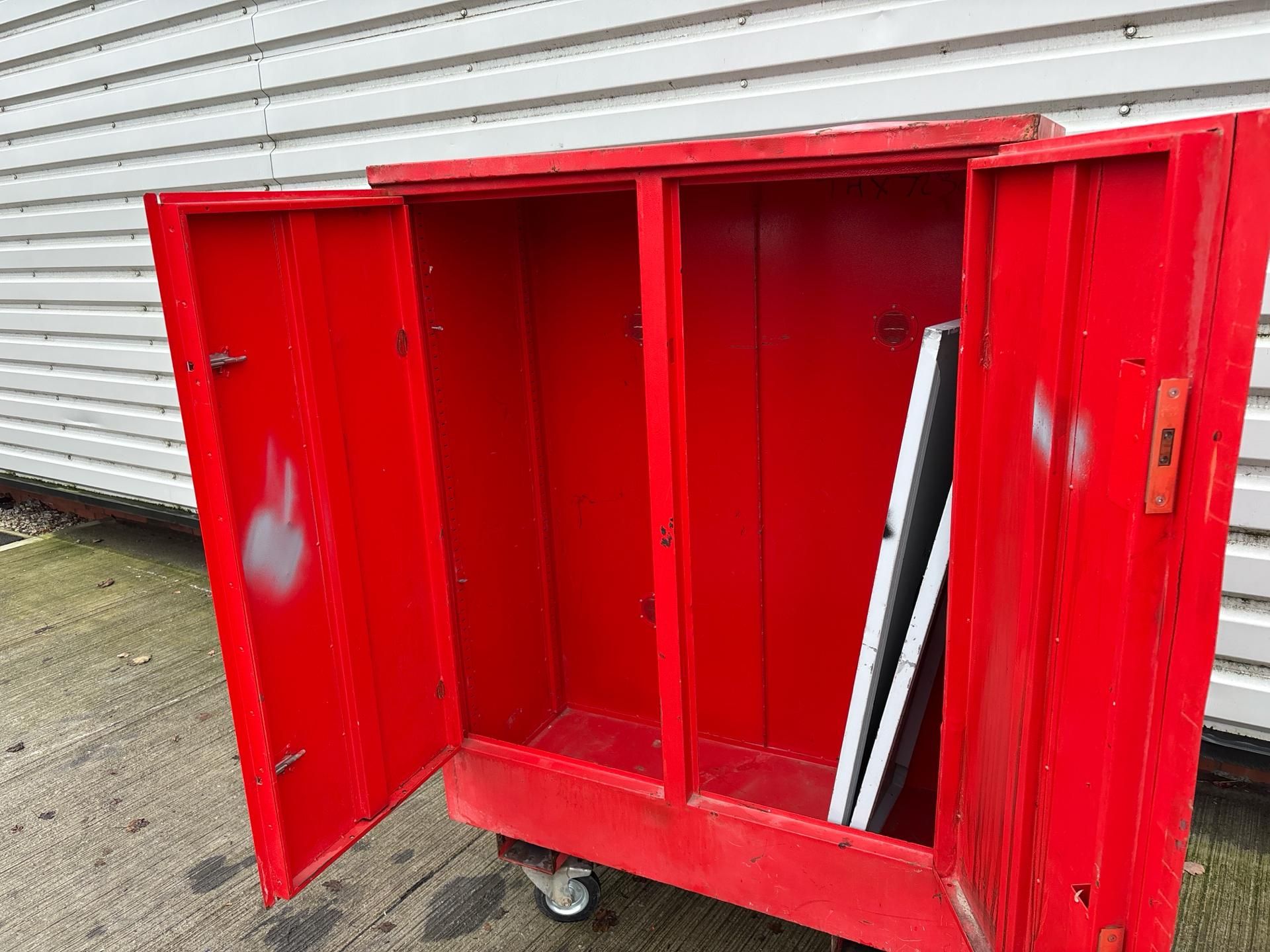 Flamstor Cabinet - Large C/W Wheels. S/N: 1247B-THX7238 - No Reserve - Image 5 of 10