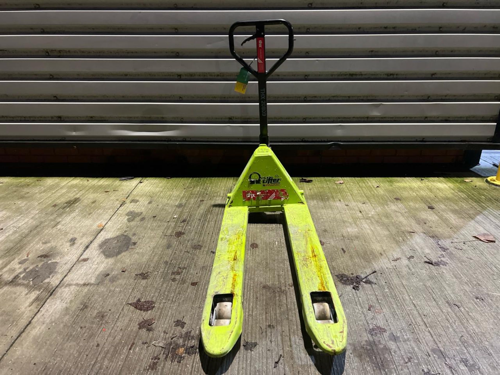 Manual Pallet Truck THX20809 - No reserve - Image 6 of 7