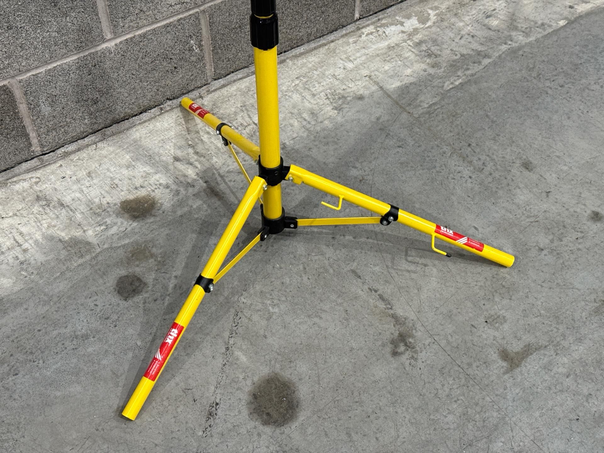 Defender LED Rechargeable Light With Telescopic Stand - Thx29335 - No Reserve - Image 3 of 4