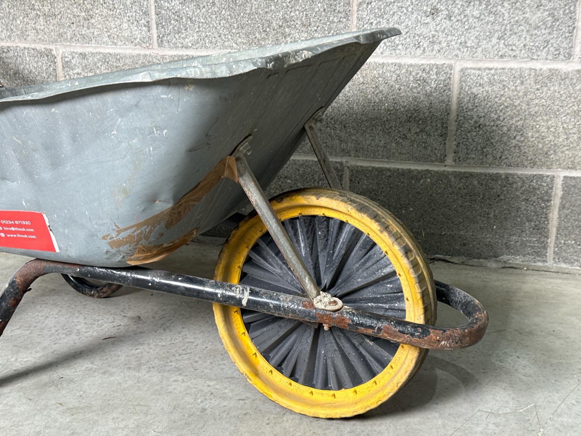 Wheelbarrow. S/N: Blank-THX10710 - No Reserve - Image 2 of 5