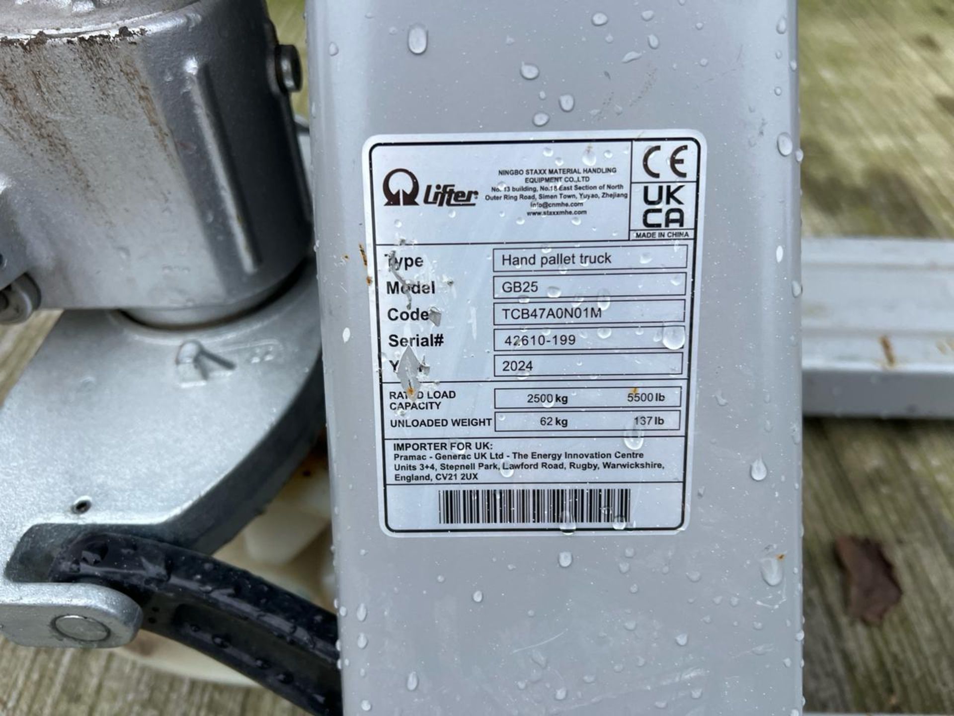 Pallet Truck 540Mm X 1150Mm 2500Kg. S/N: 42610-199-THX23985 - No reserve - Image 3 of 7