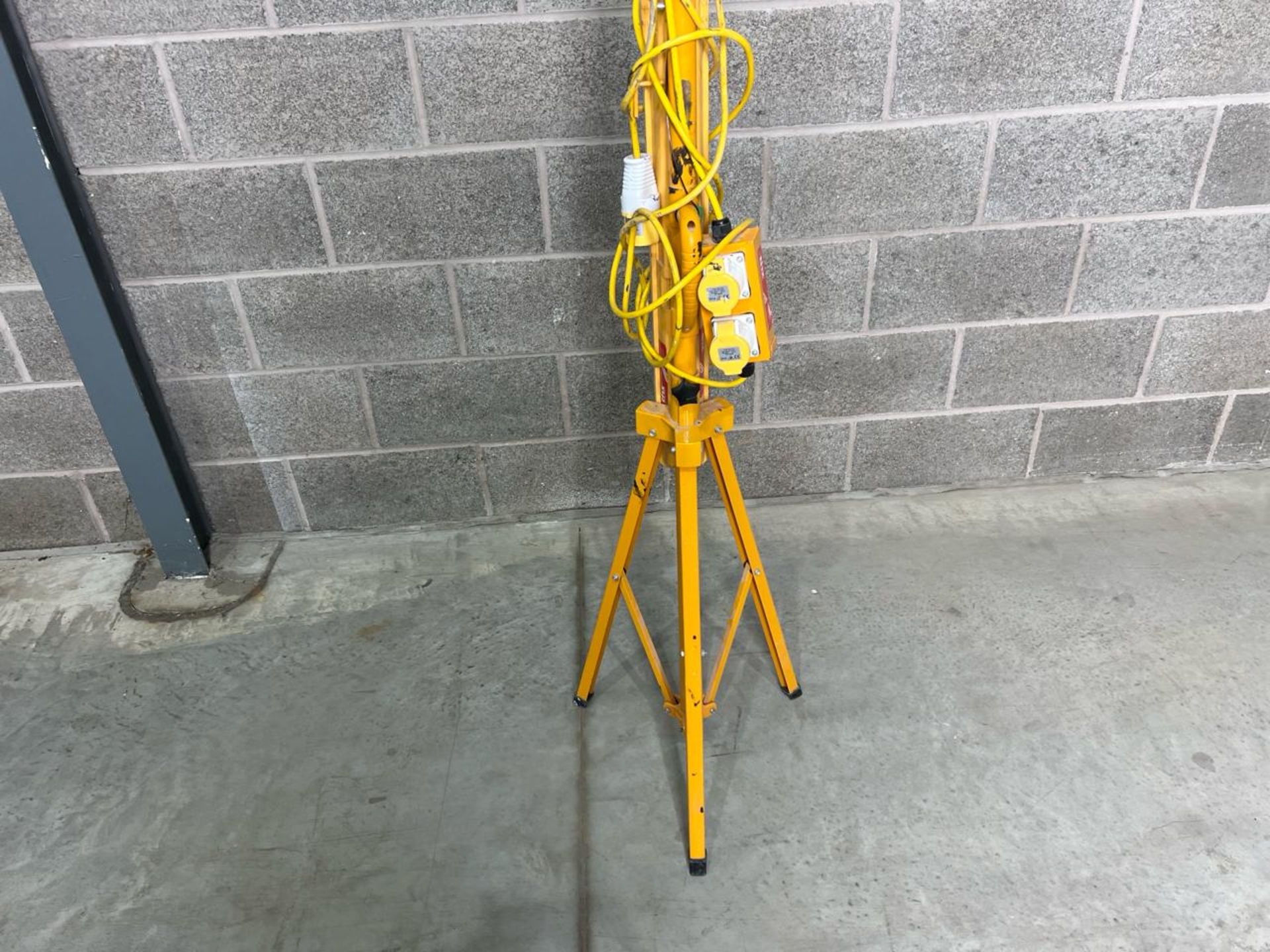 Led Plasterer'S Lights 5Ft. S/N: Blank-THX22298 - No reserve - Image 4 of 5