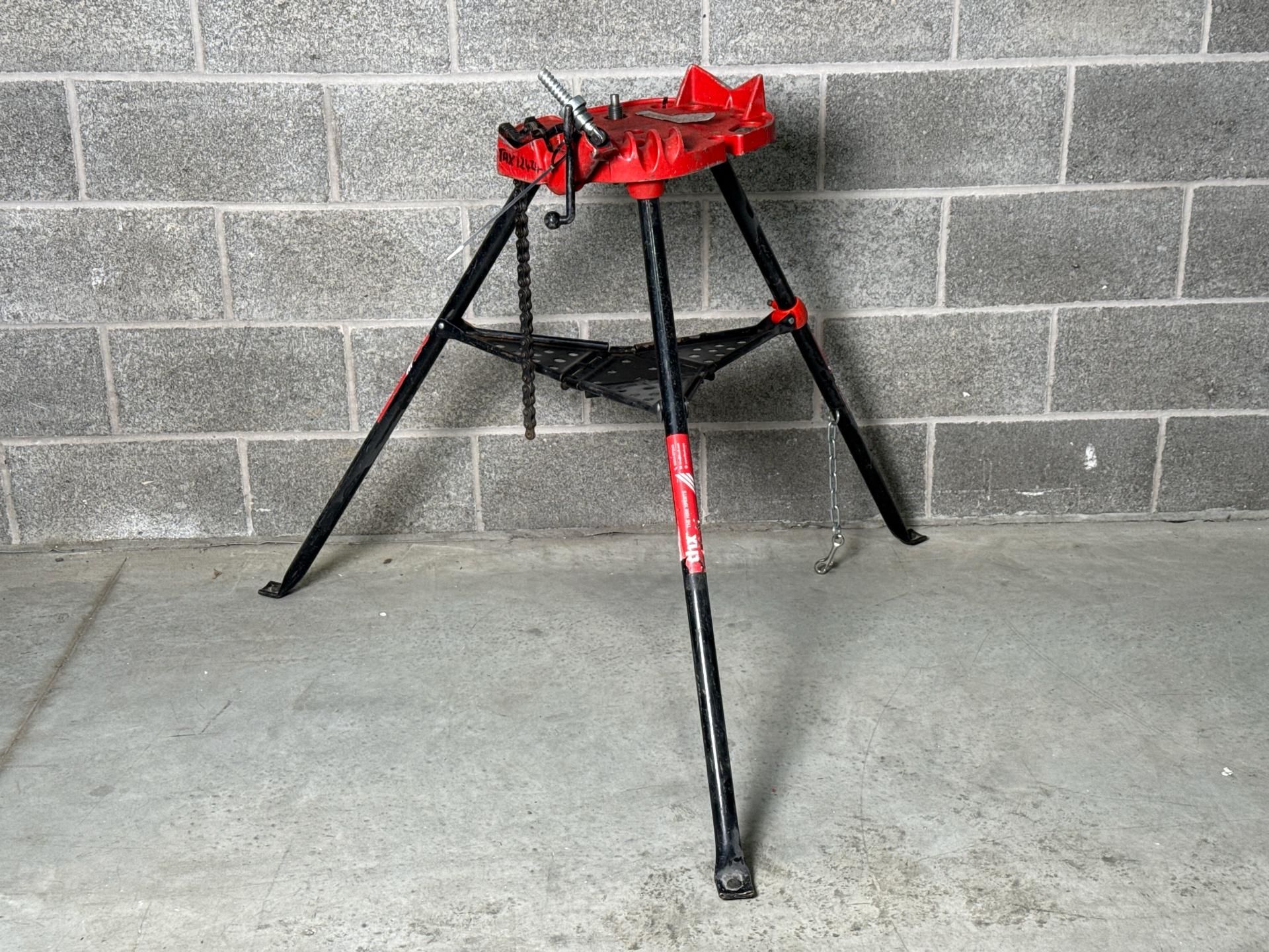 Ridgid Tripod Pipe Stand With 6" Chain Vice - THX12424 - No Reserve