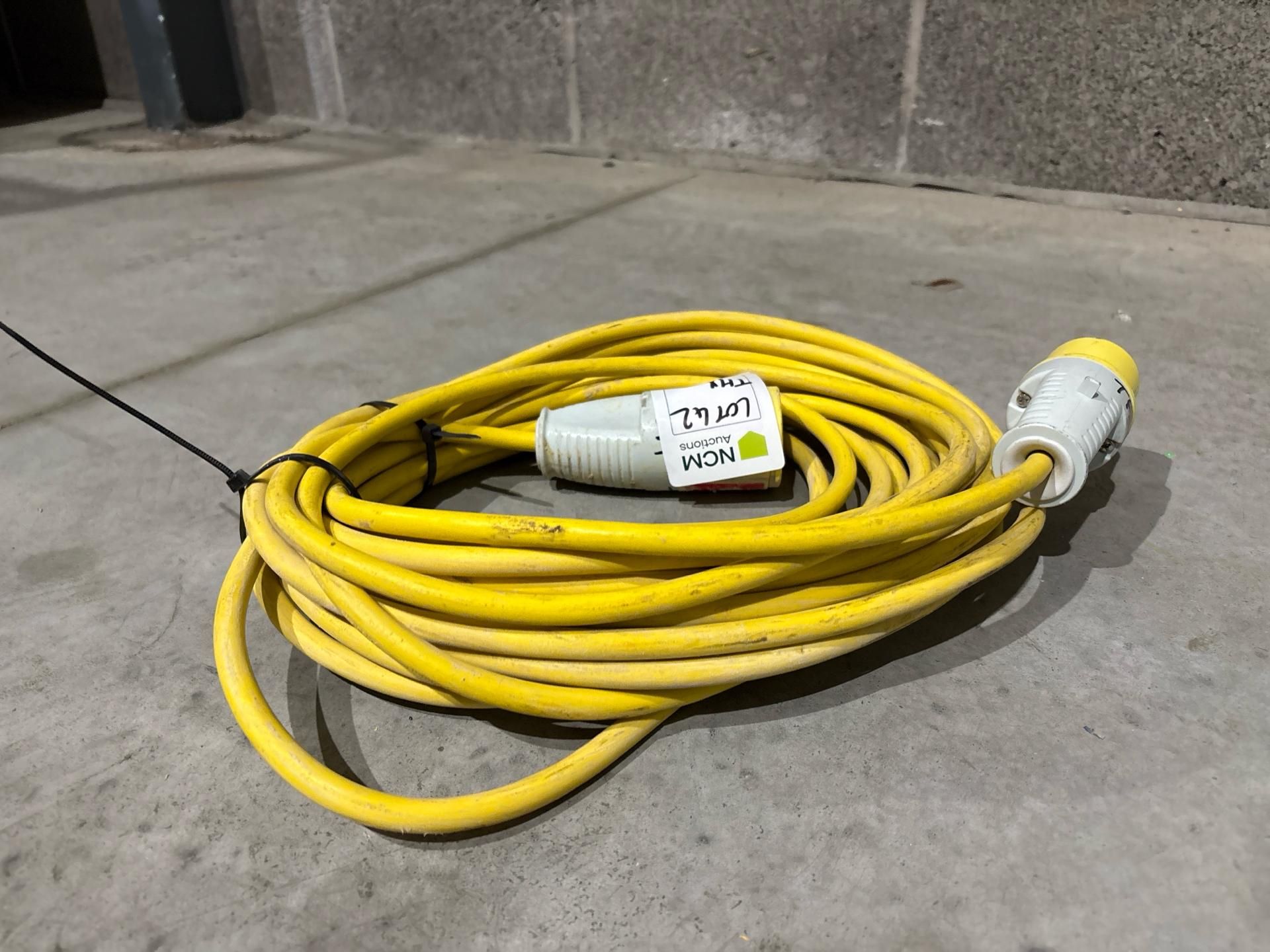 14M Extension Cable 4Mm 110V 32A - THX22671 - No Reserve - Image 3 of 4