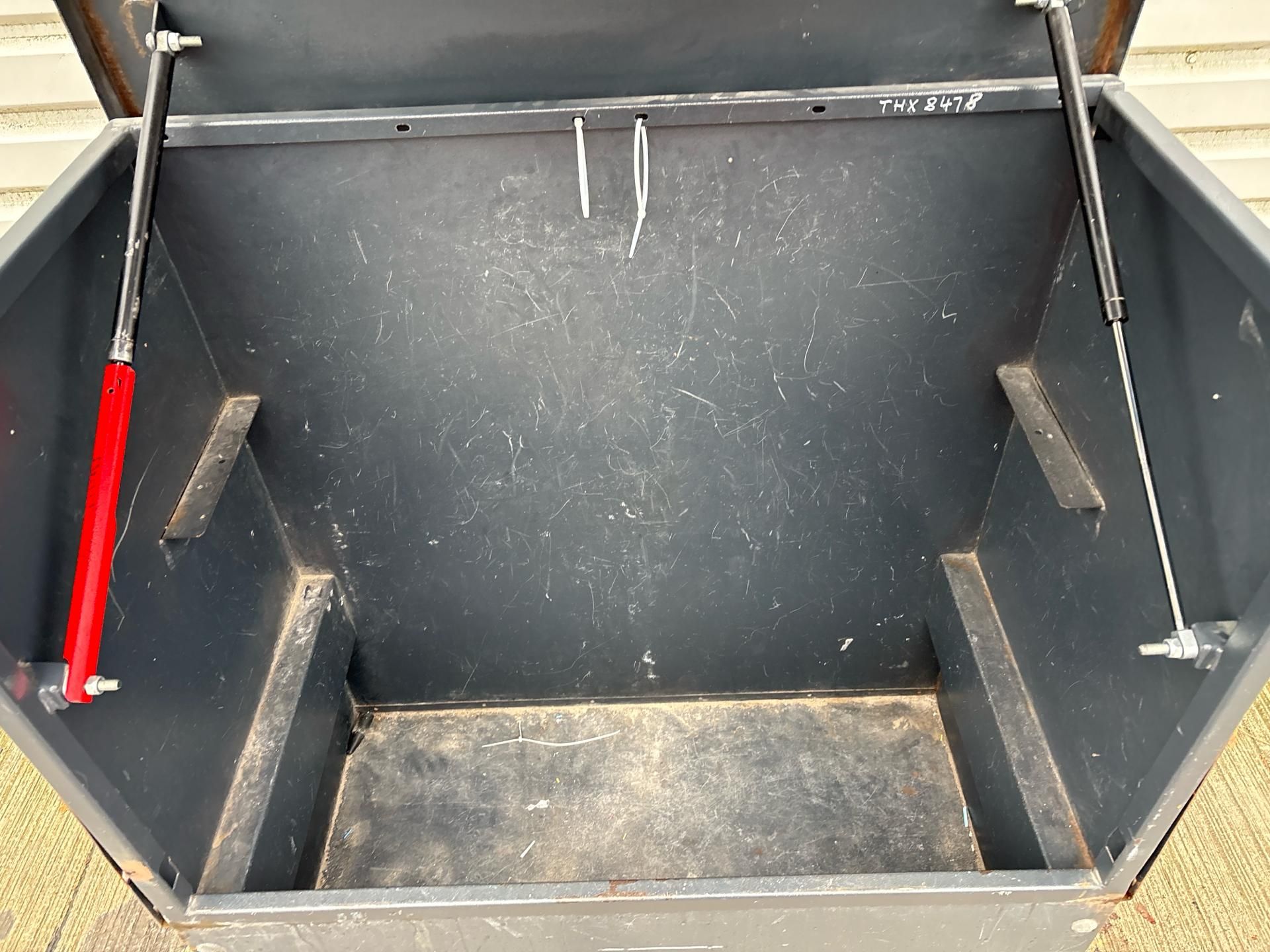 Wheeled Site Security Chest - Large. S/N: 937B-THX8478 - No Reserve - Image 4 of 9