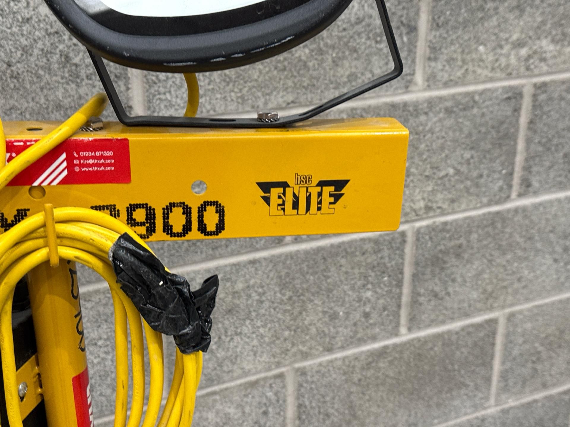 V Twin Head Led With Power Take Off - Thx23900 - No Reserve - Image 4 of 8