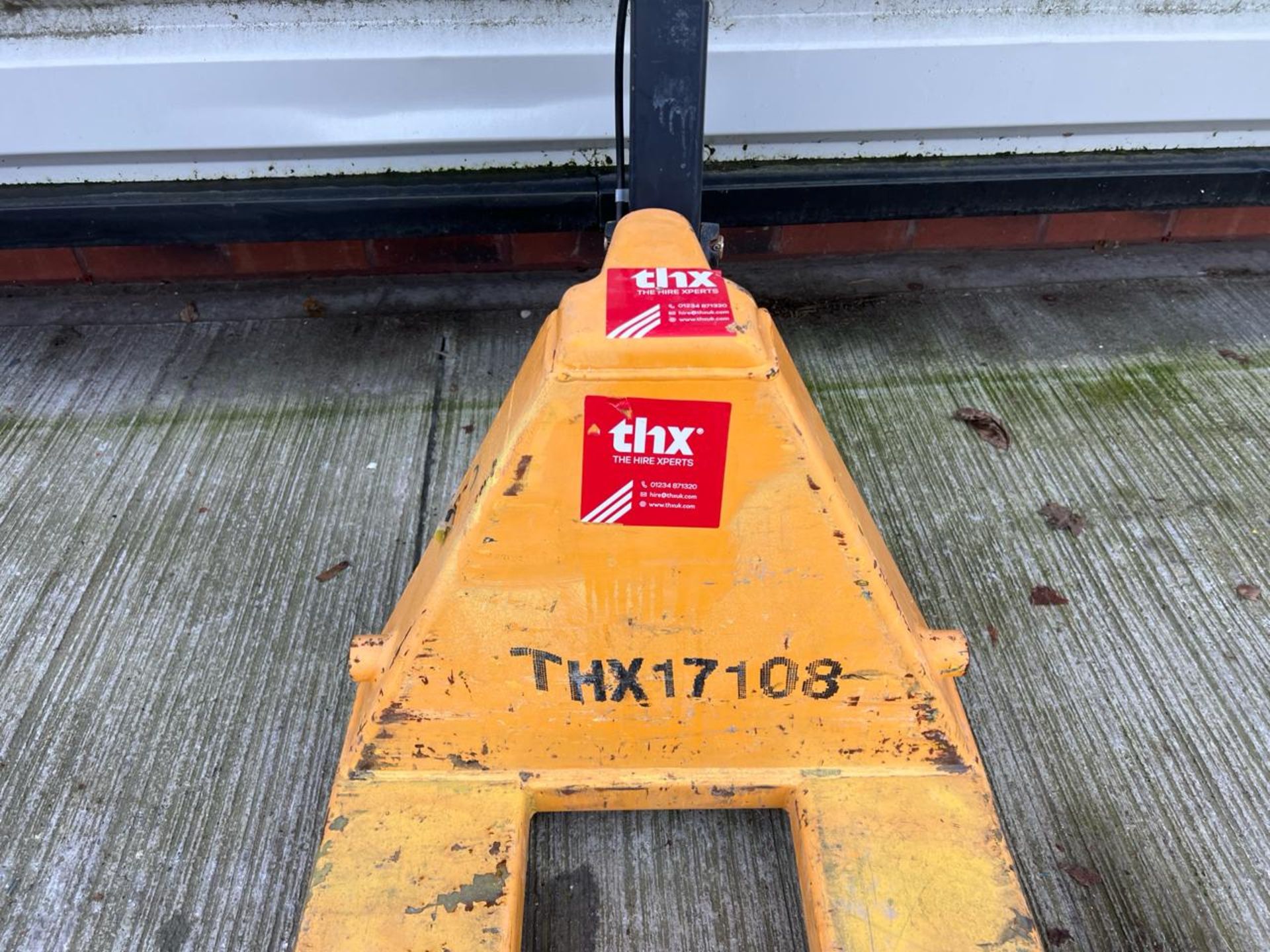 Manual Pallet Truck - 2000Kg - 2M - Braked. S/N: J23052934-3/050-THX17108 - No Reserve - Image 10 of 10