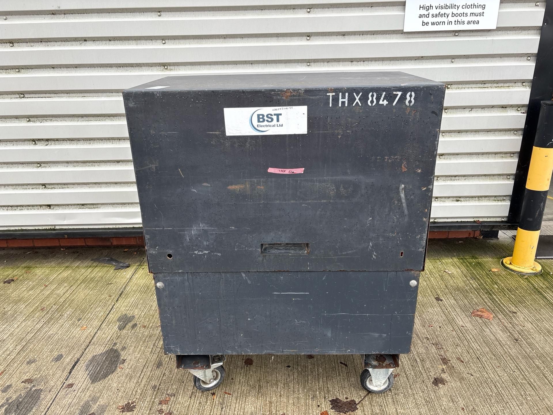 Wheeled Site Security Chest - Large. S/N: 937B-THX8478 - No Reserve - Image 2 of 9