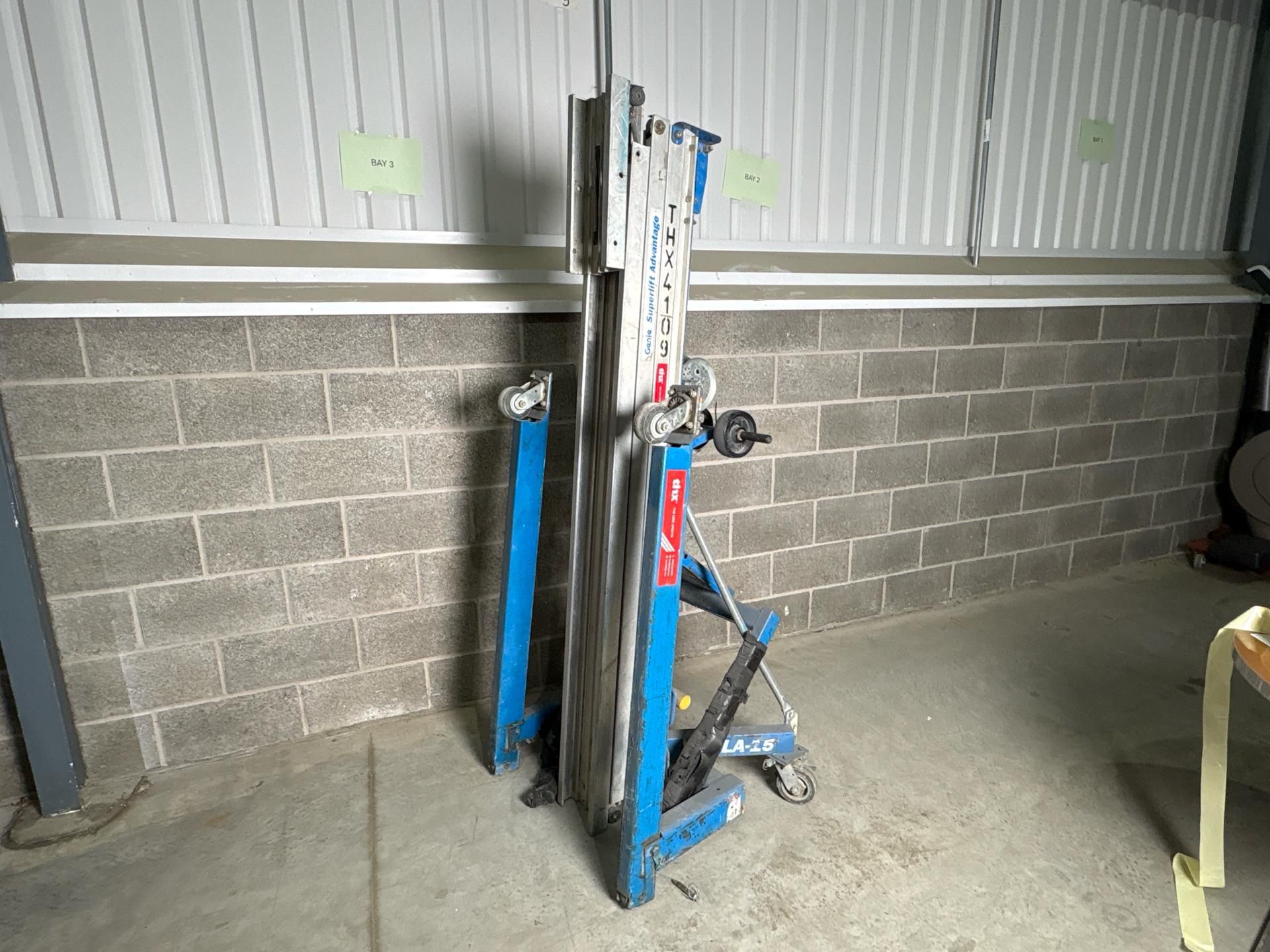 Genie Materials Handling Lift SLA-15 - THX4109 - No Reserve - Image 2 of 11