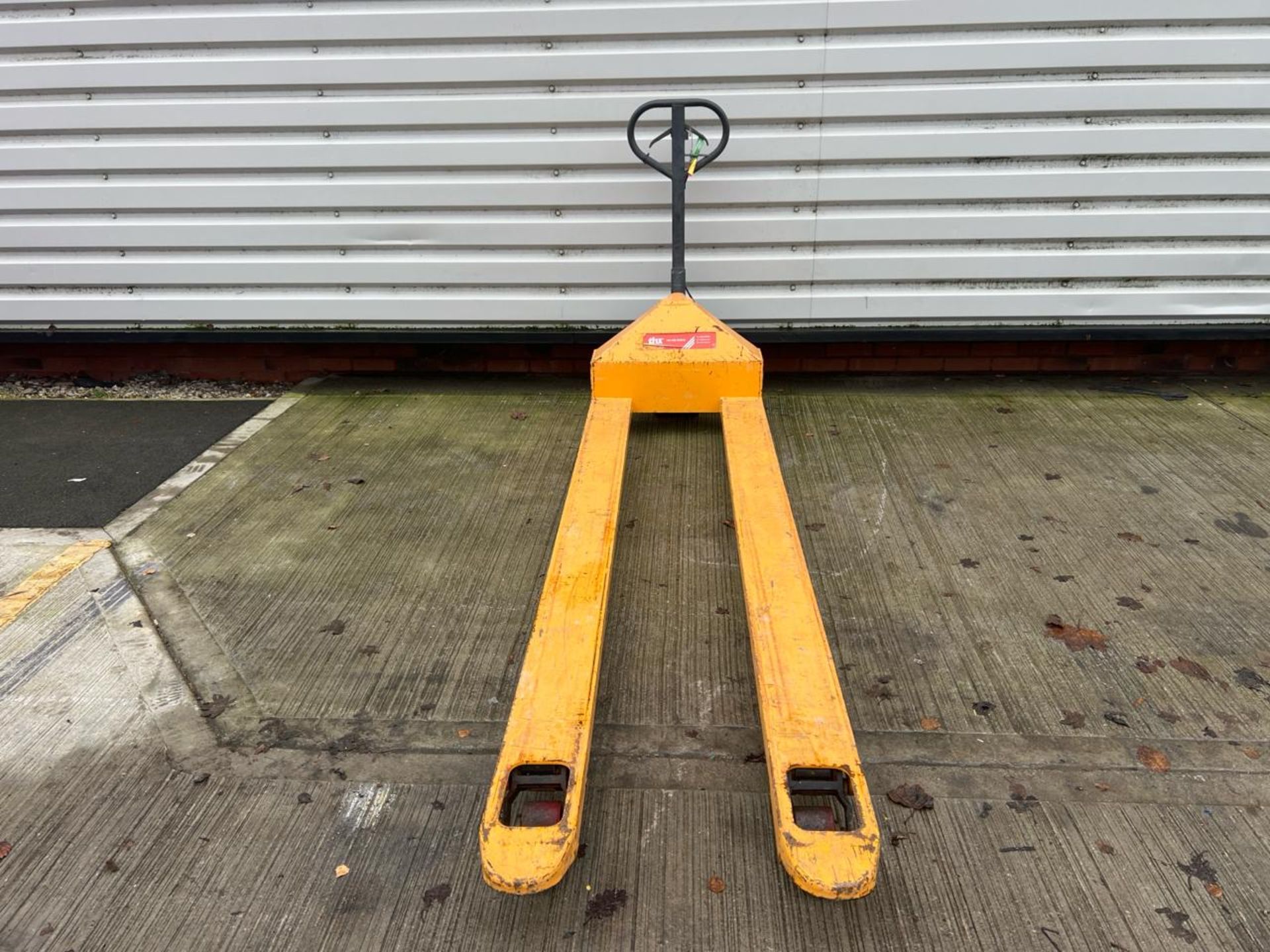 Manual Pallet Trucks - 3500Kg - 2.5M - Braked. S/N: J22052934-1/031-THX14162 - No Reserve - Image 8 of 9