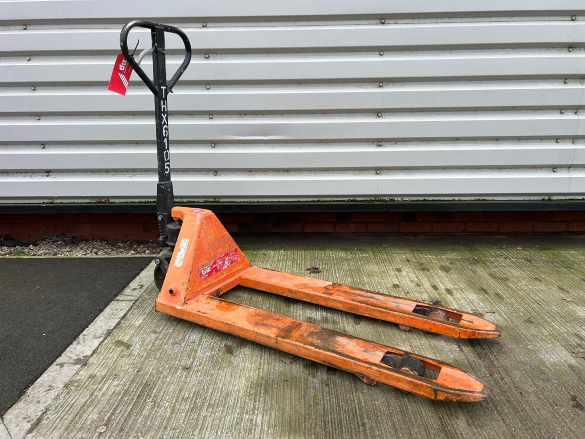 Manual Pallet Truck THX6105 - No reserve